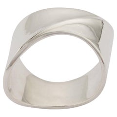 Vintage Band Ring in Polished Sterling Silver