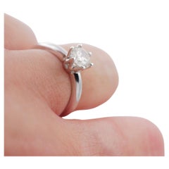 Band ring in white gold with 1 carat brilliant-cut diamond