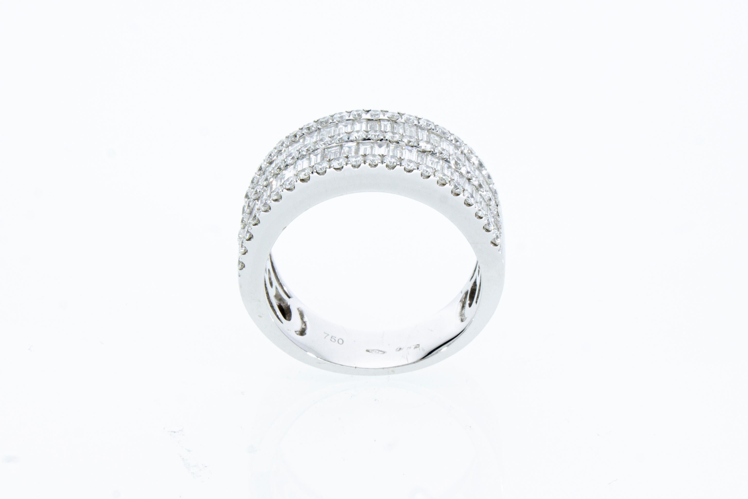 Band Ring with 2.03 Ct of Brilliant and Baguette Cut Diamonds, 18 Kt White Gold  For Sale 6
