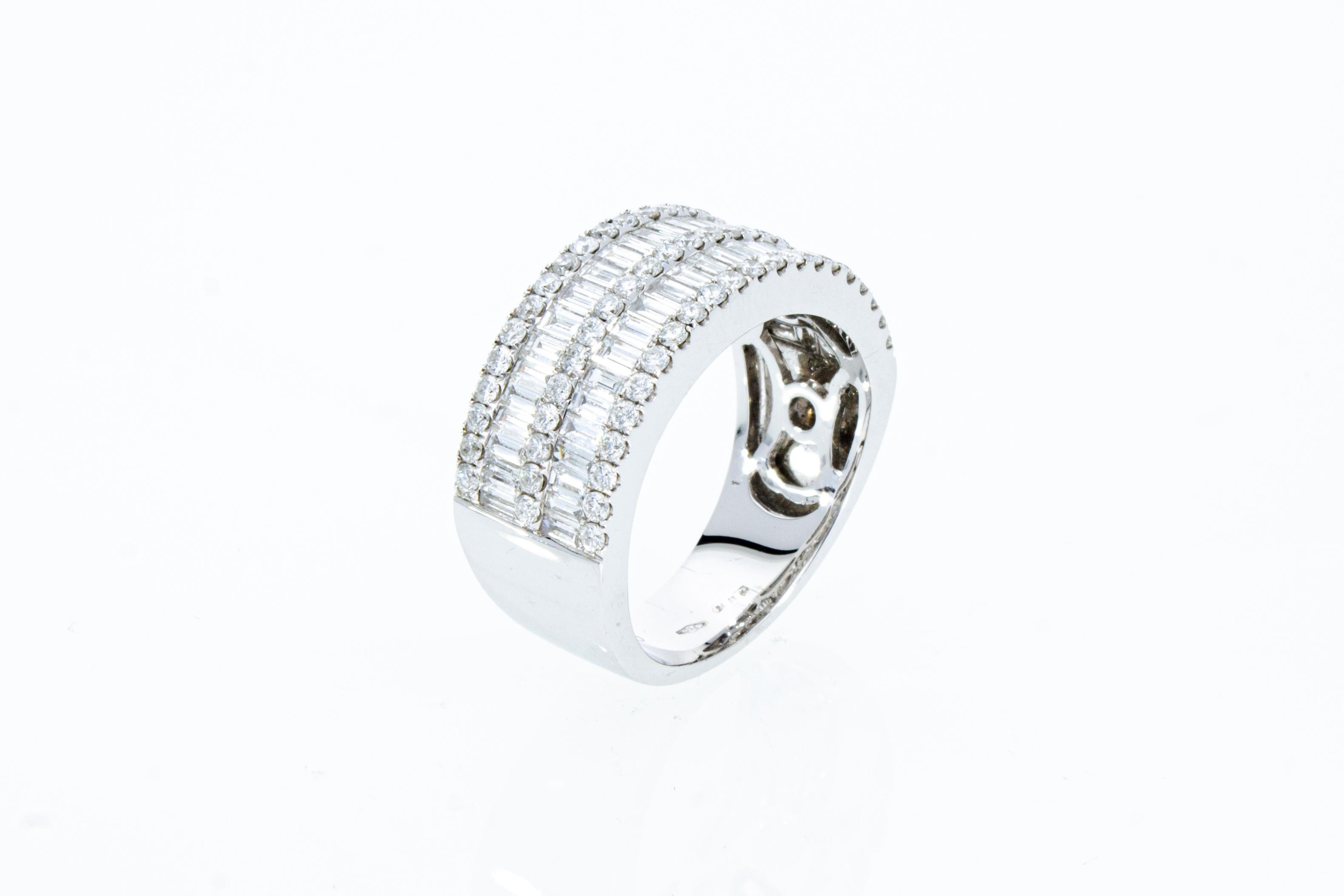 Band Ring with 2.03 Ct of Brilliant and Baguette Cut Diamonds, 18 Kt White Gold  For Sale 7