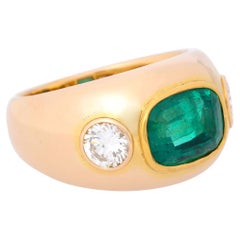 Band Ring with a Fine Emerald Approx. 5.52 Ct