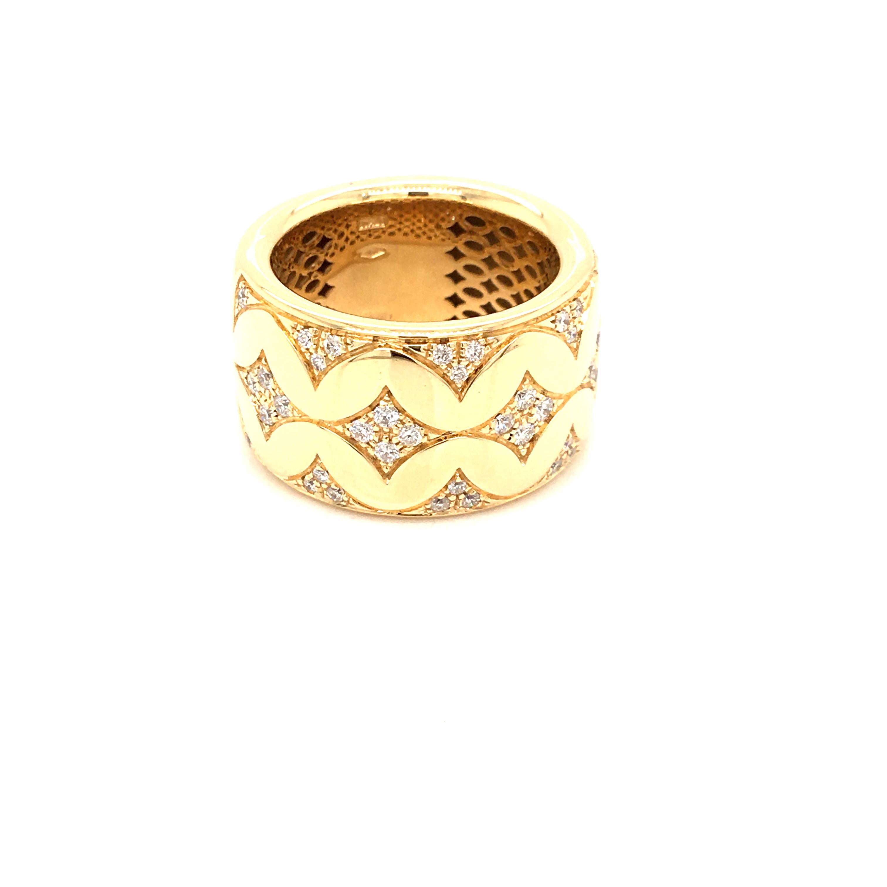 Modern Band Ring Yellow Gold with Diamonds Made in Italy For Sale