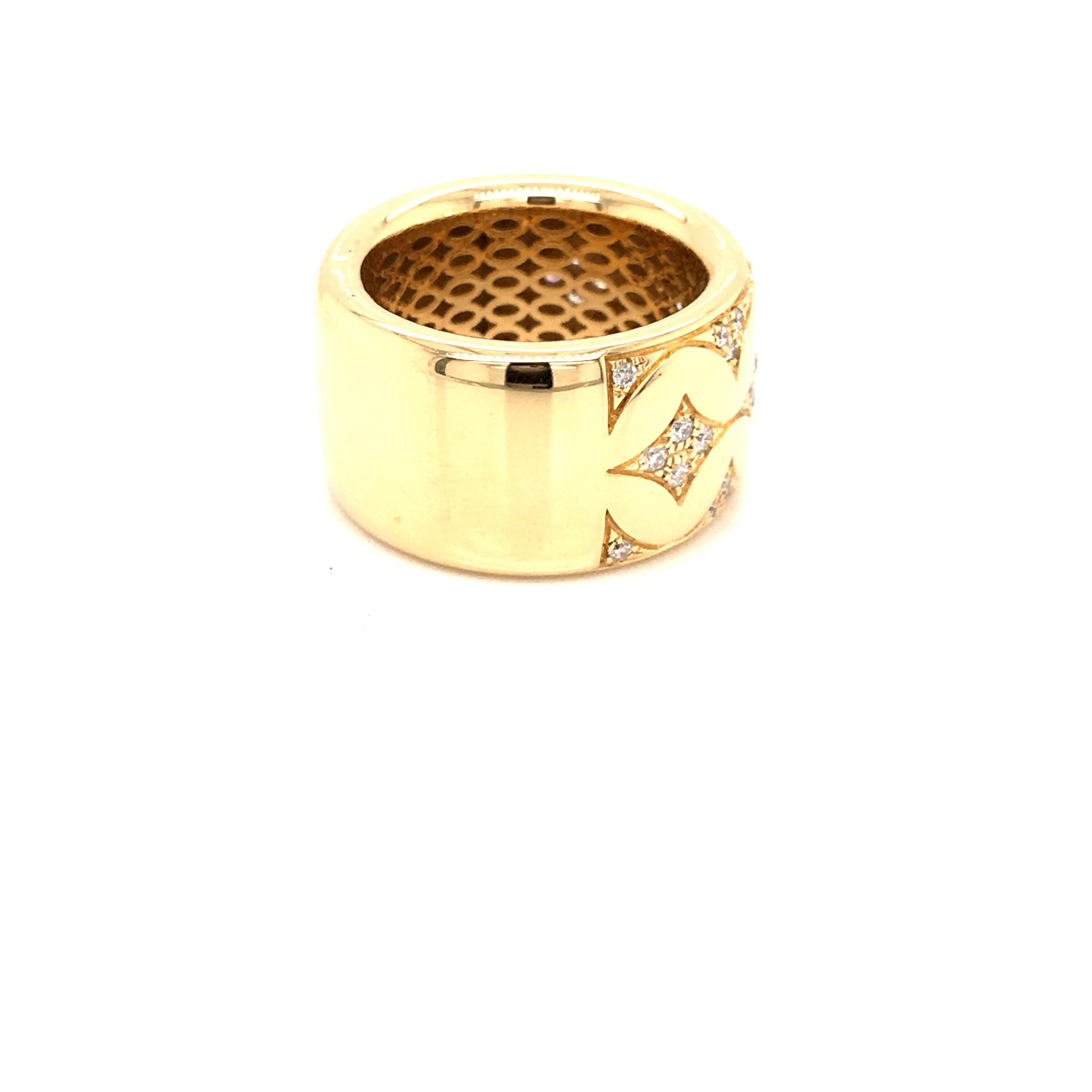 Women's or Men's Band Ring Yellow Gold with Diamonds Made in Italy For Sale