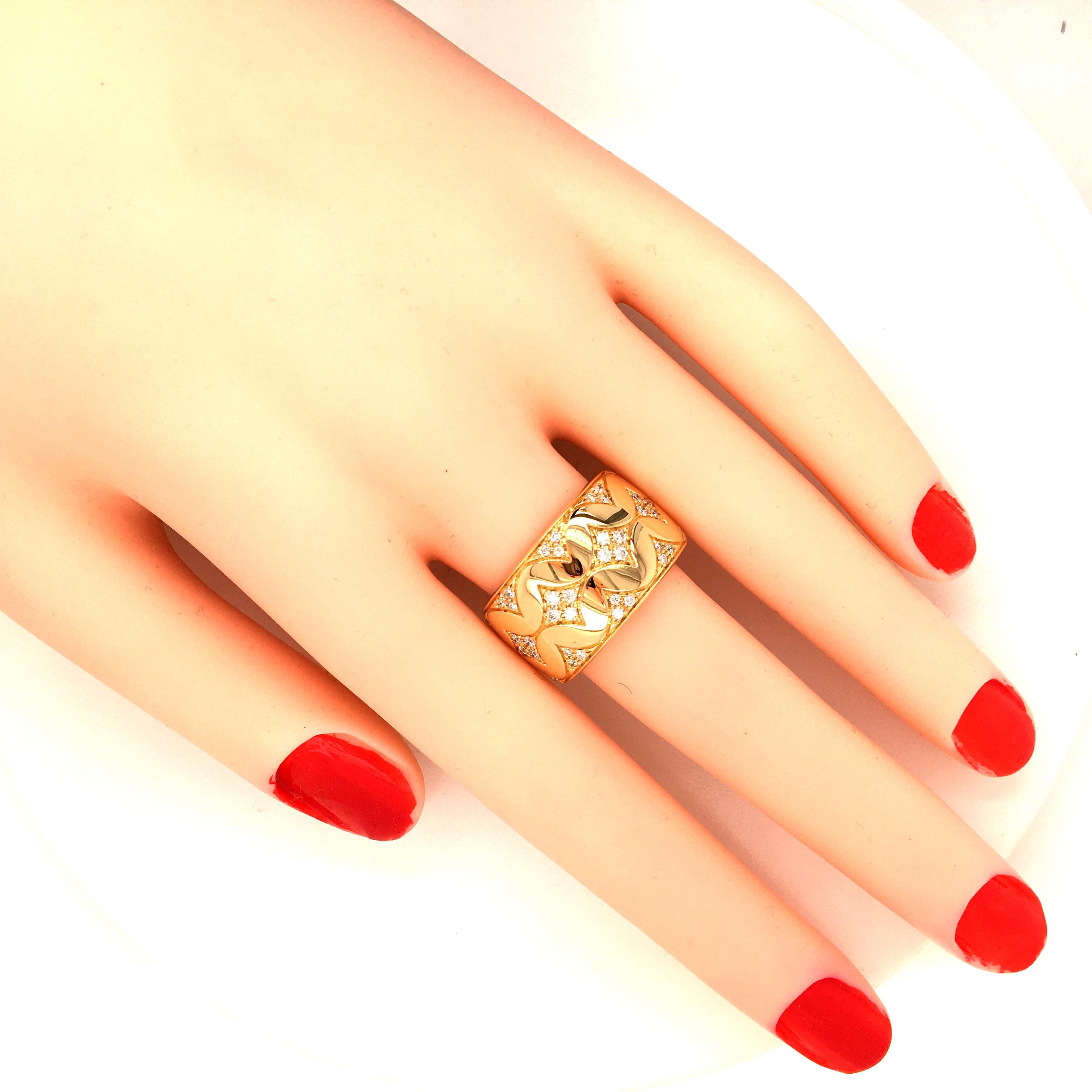 Band Ring Yellow Gold with Diamonds Made in Italy For Sale 3