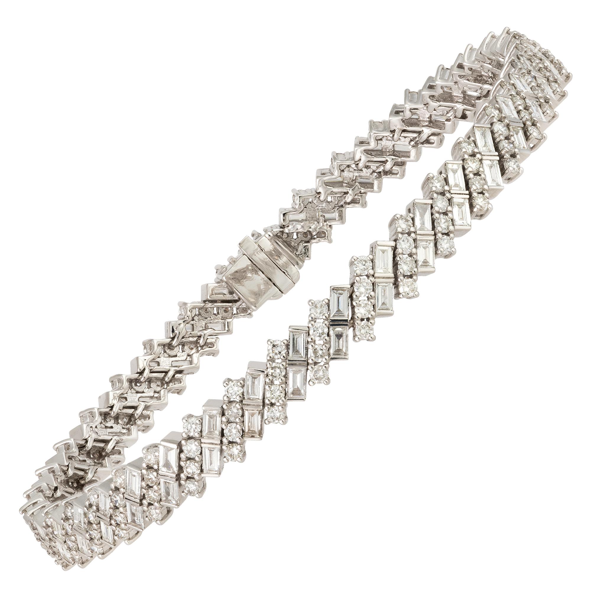 Women's Band White Gold 18K Bracelet Diamond for Her For Sale