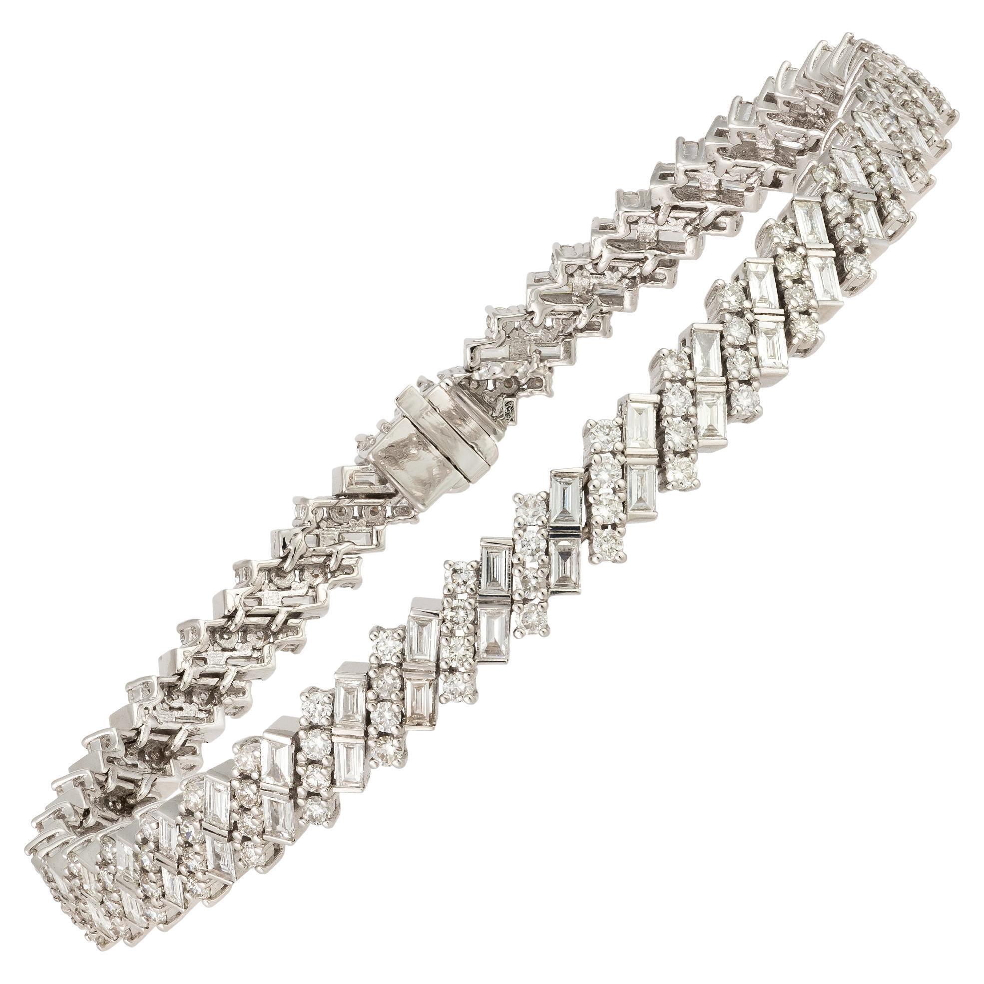Band White Gold 18K Bracelet Diamond for Her For Sale