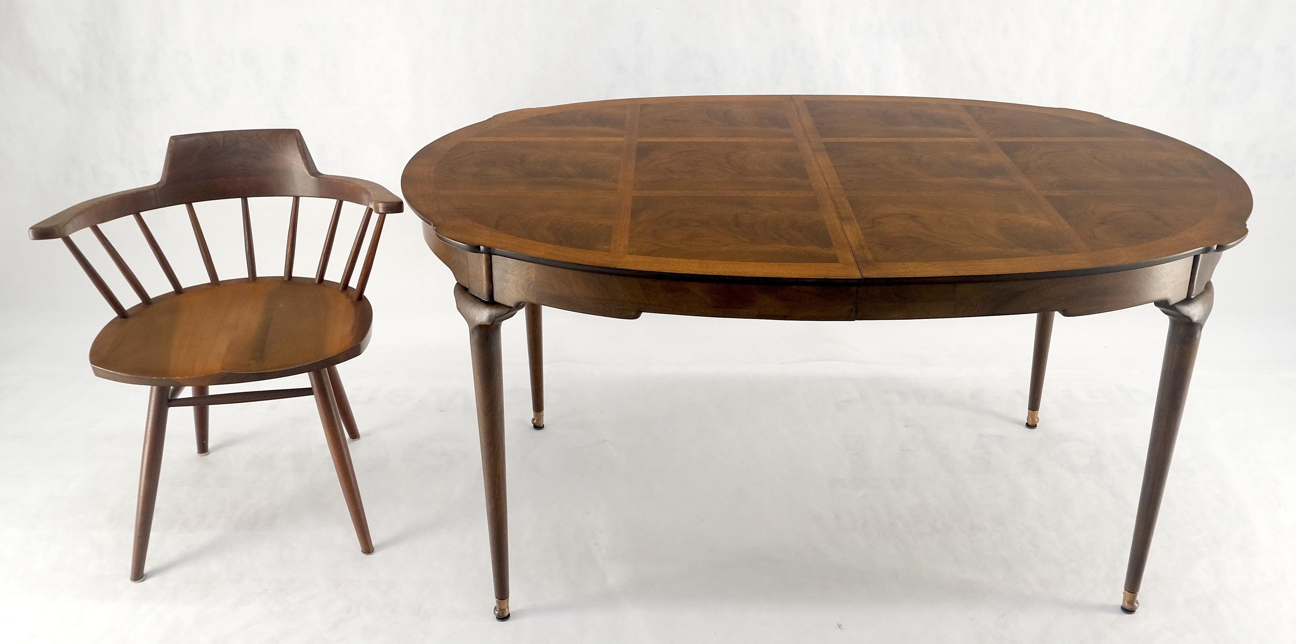 Noyer Ronce de noyer flammé ovale à trois feuilles  Table de conférence MINT ! en vente
