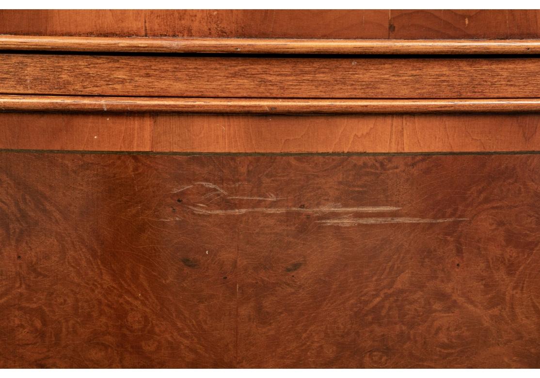 Cassapanca a fascia in legno di radica con arco in vendita 1