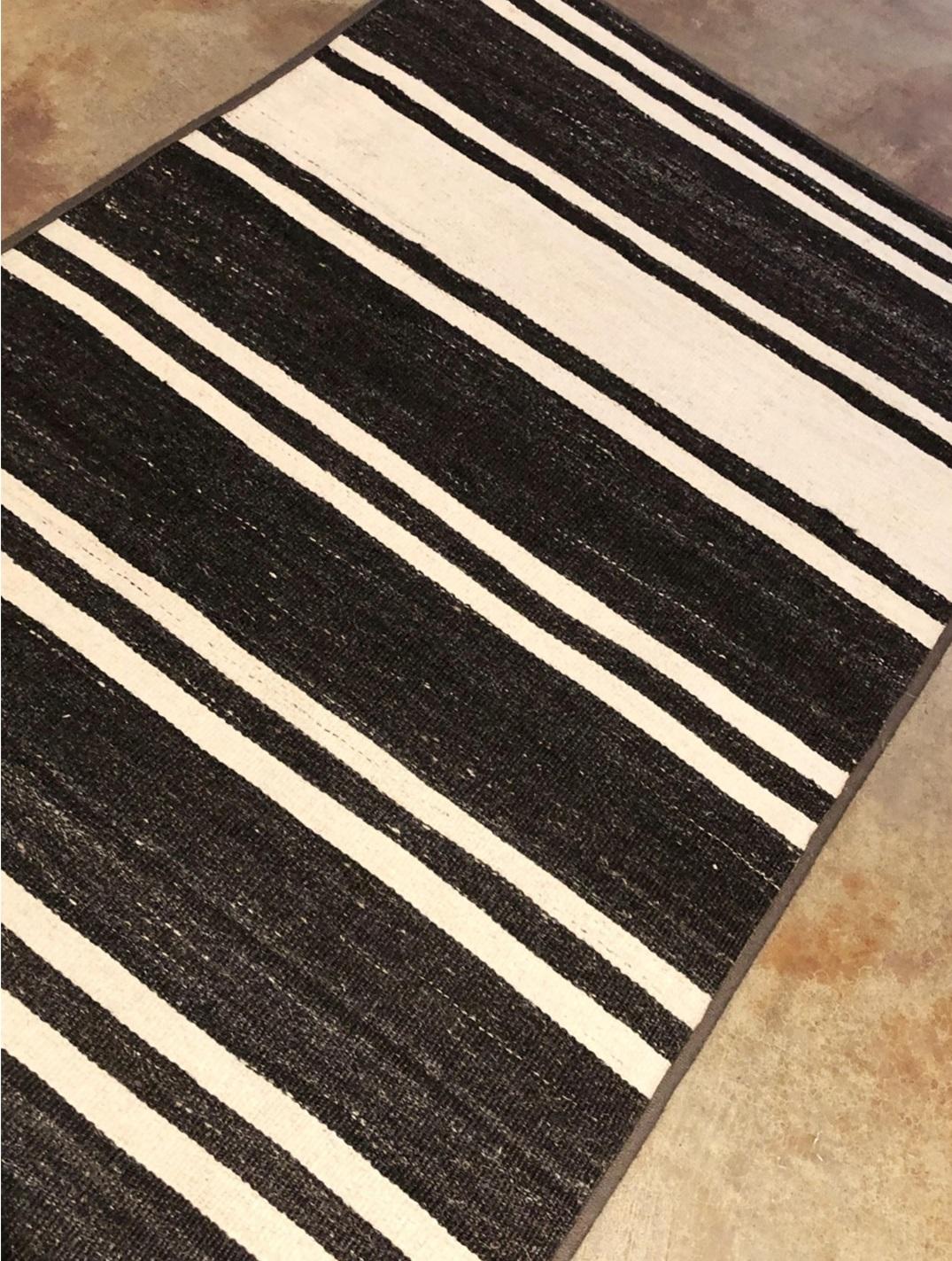 Banded Karapinar Anatolian Striped Kilim Wide Runner In Good Condition For Sale In Chicago, IL