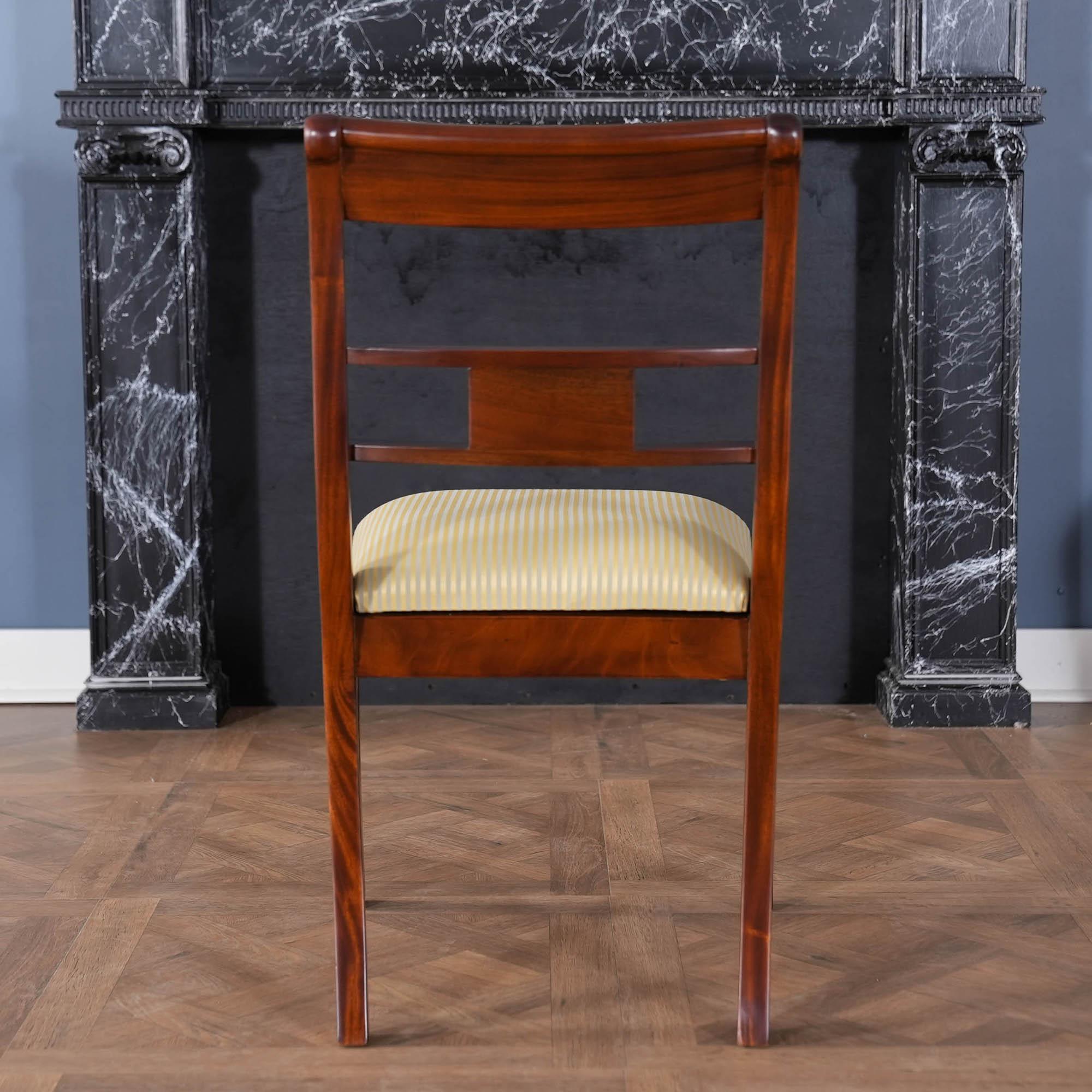 Sedie a fascia in mogano, set da 10 in vendita 4