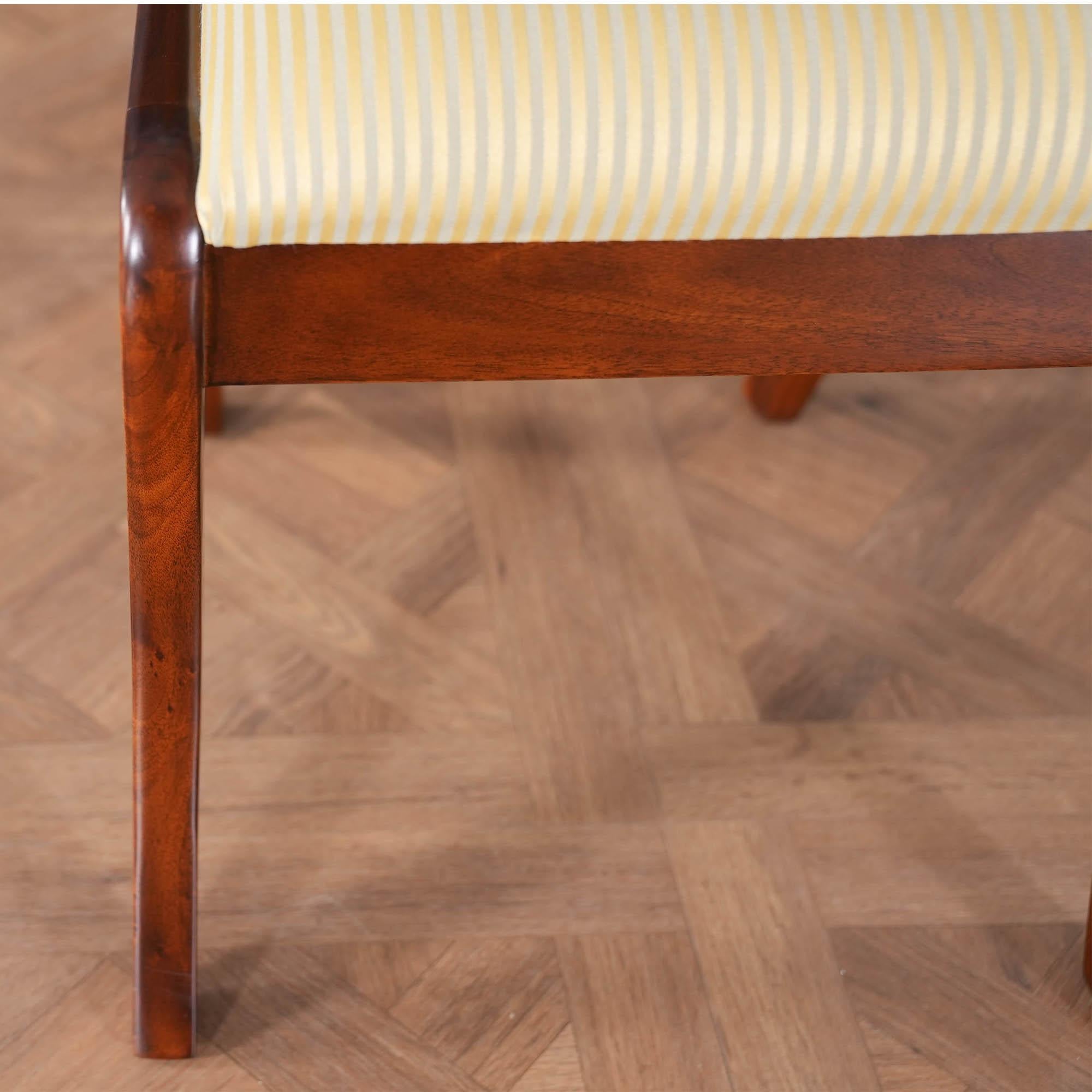 Sedie a fascia in mogano, set da 10 in vendita 8