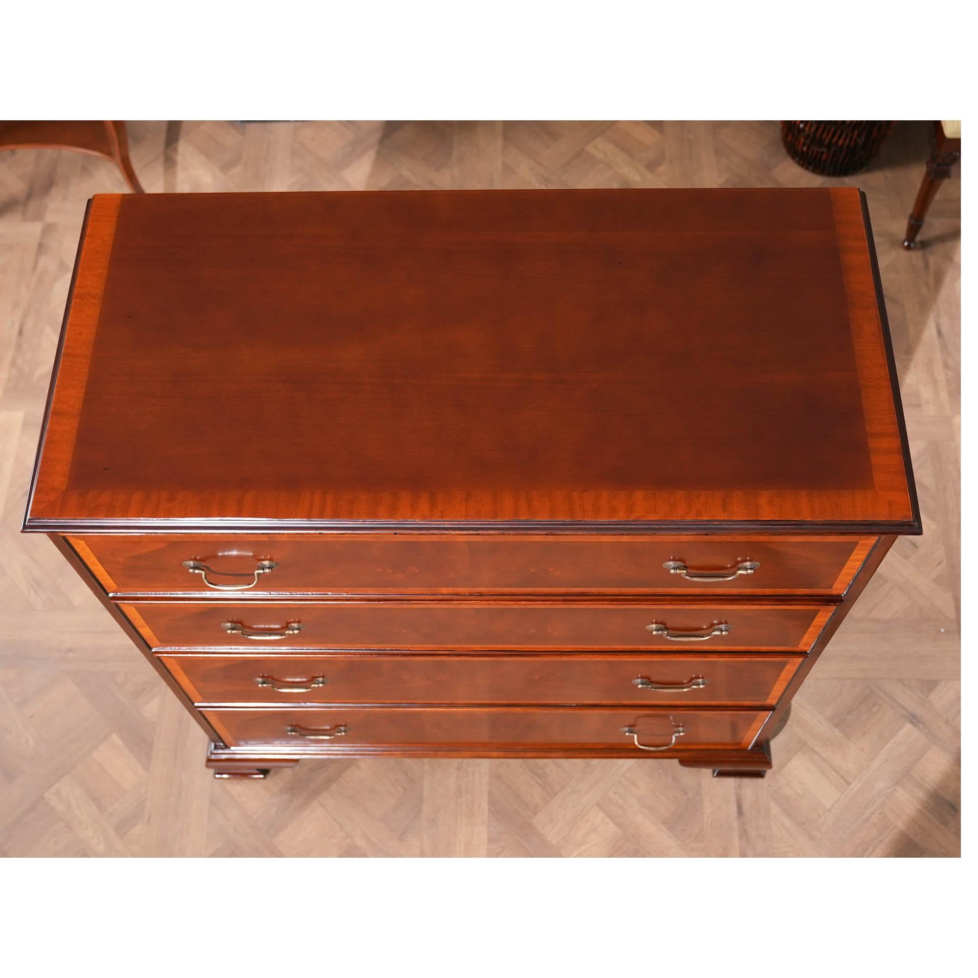 Mahagoni-Truhe mit Bändern im Angebot 8