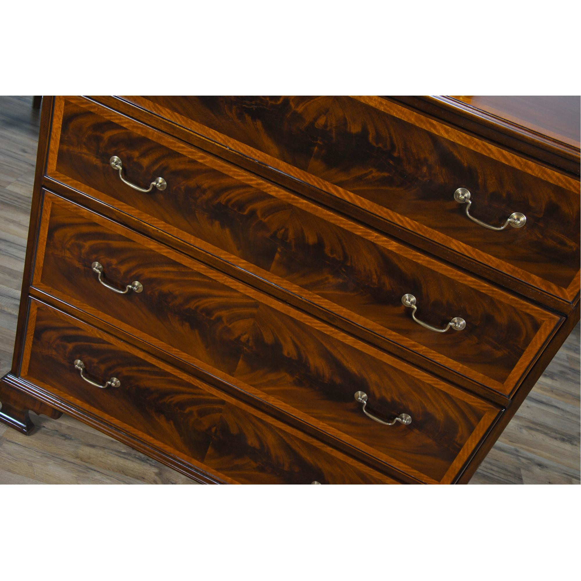 Banded Mahogany Chest  For Sale 2