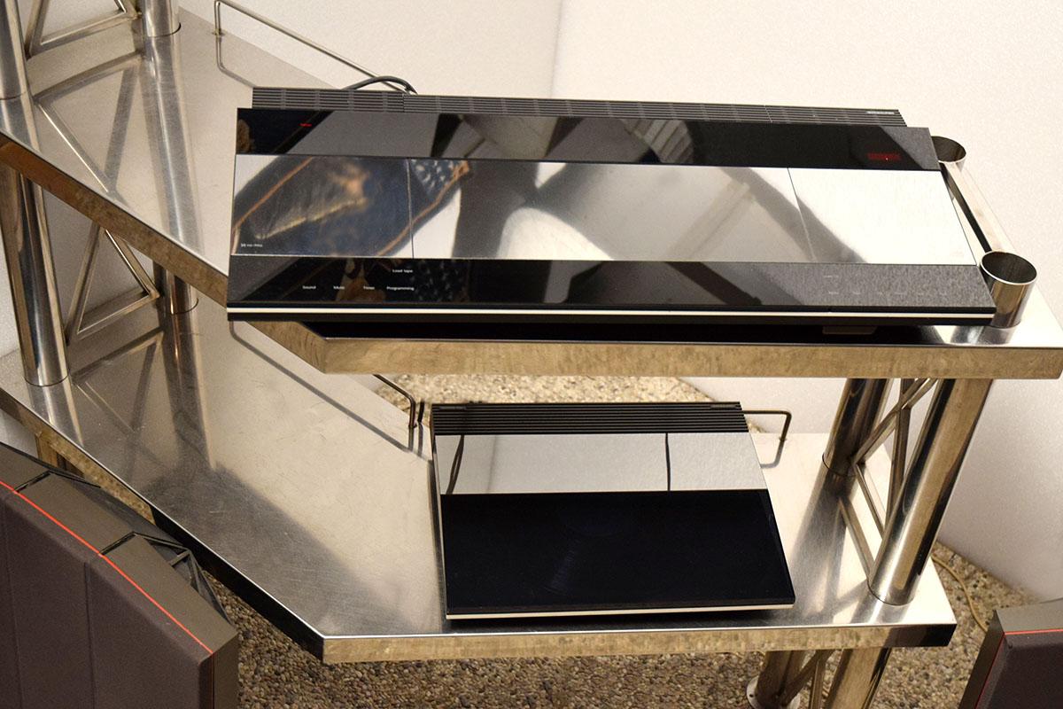 vintage bang and olufsen stereo systems