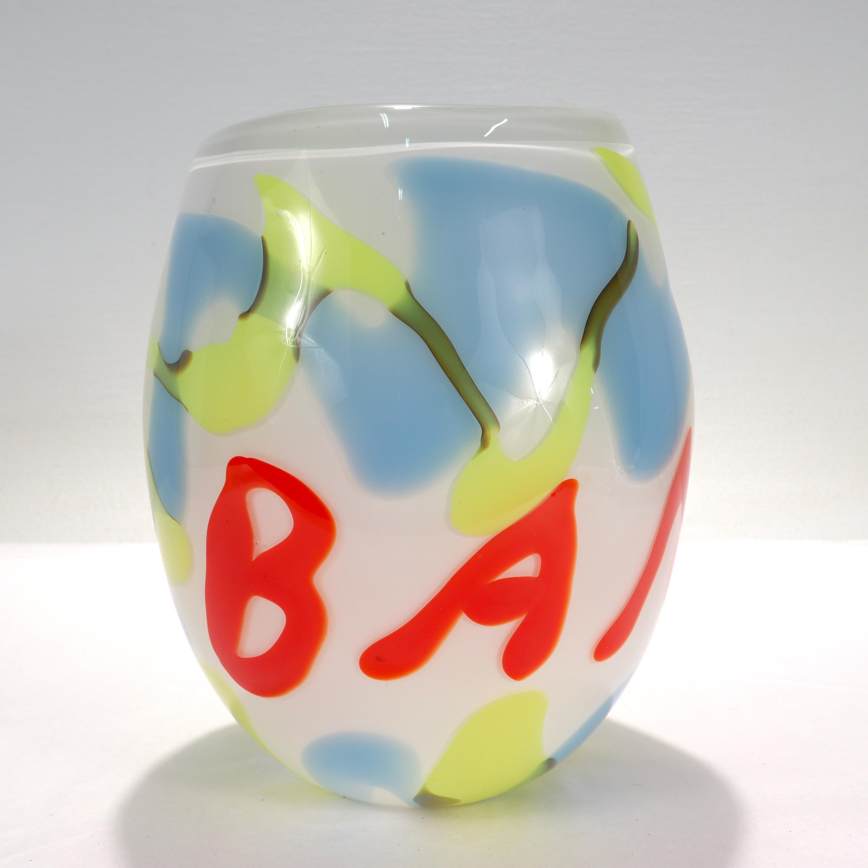 Moderne Vase en verre d'art ciselé 