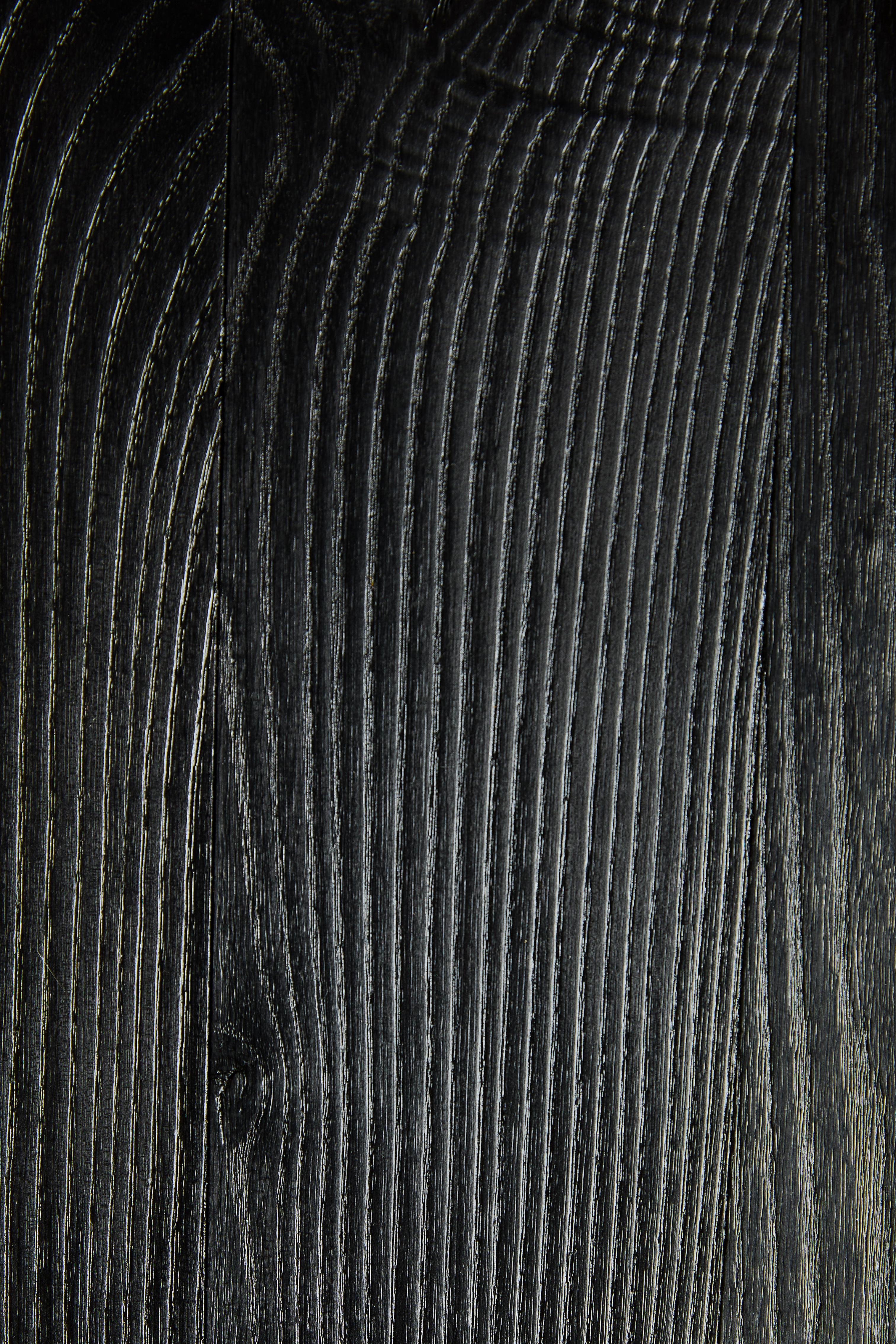 Américain Table de salle à manger moderne Shou Sugi Ban Artisan Black Charred Wood Brass - Tent par DH en vente