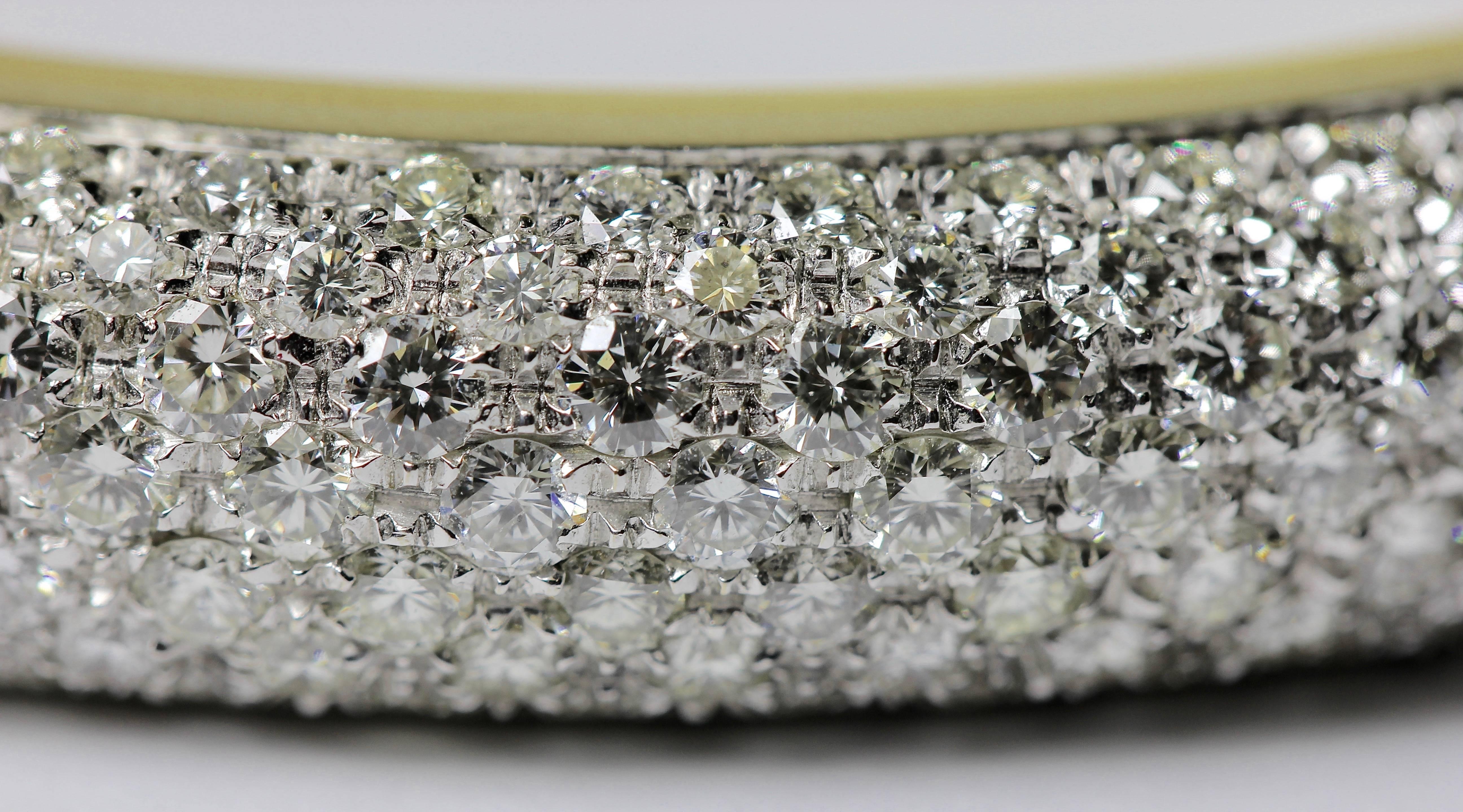 Bangle, 18k Gold, 55.8 gram Set with 8.10ct Diamonds, with Certificate 5