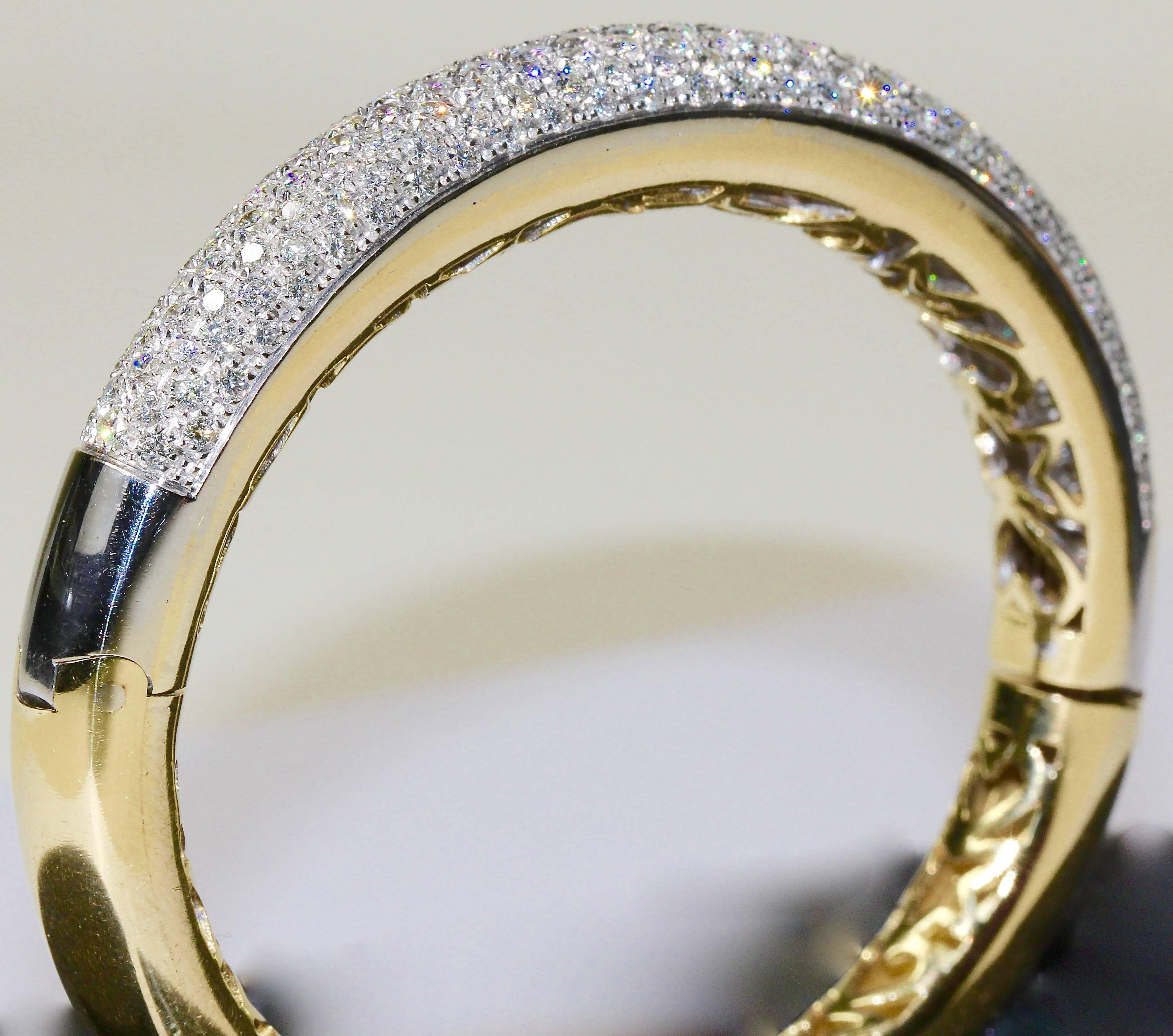 Modern Bangle, 18k Gold, 55.8 gram Set with 8.10ct Diamonds, with Certificate