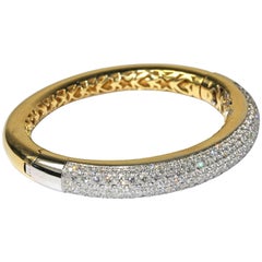 Bangle, 18k Gold, 55.8 gram Set with 8.10ct Diamonds, with Certificate