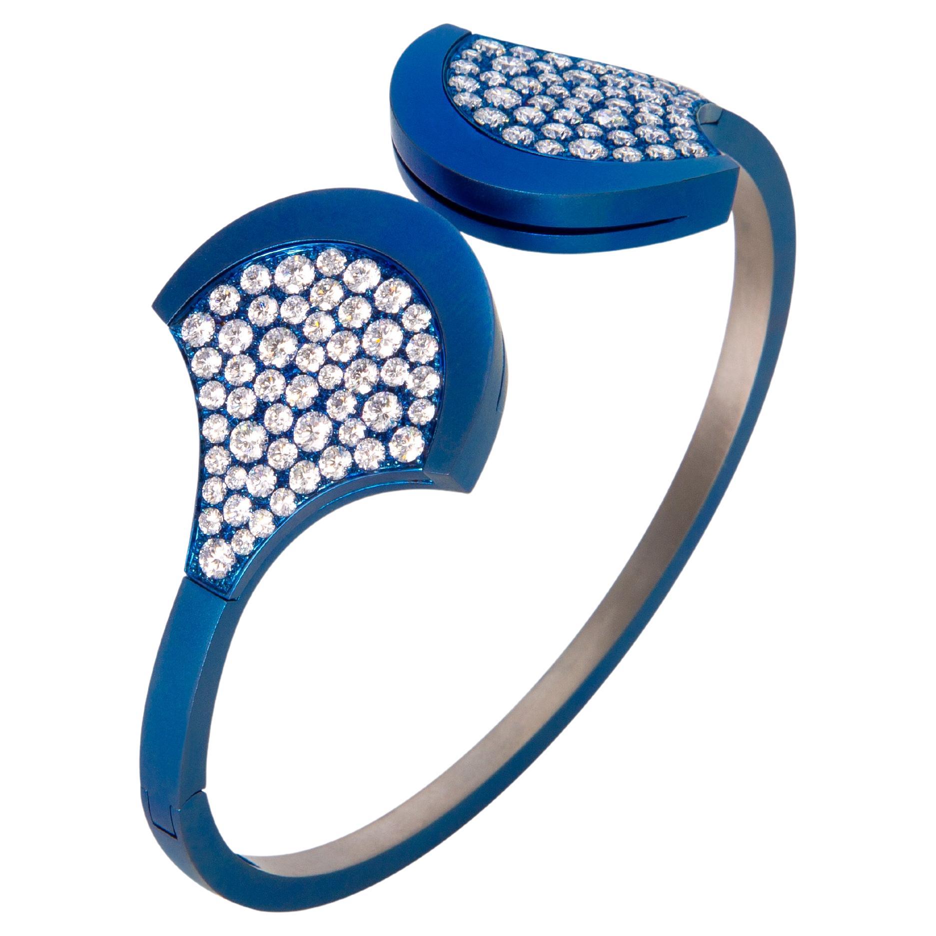 Bracelet jonc Titatium bleu avec diamants en vente