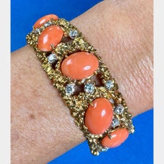 BANGLE BRACELET 1960 18K Yellow Gold 3.25 CTW Diamond & Mediterranean Coral