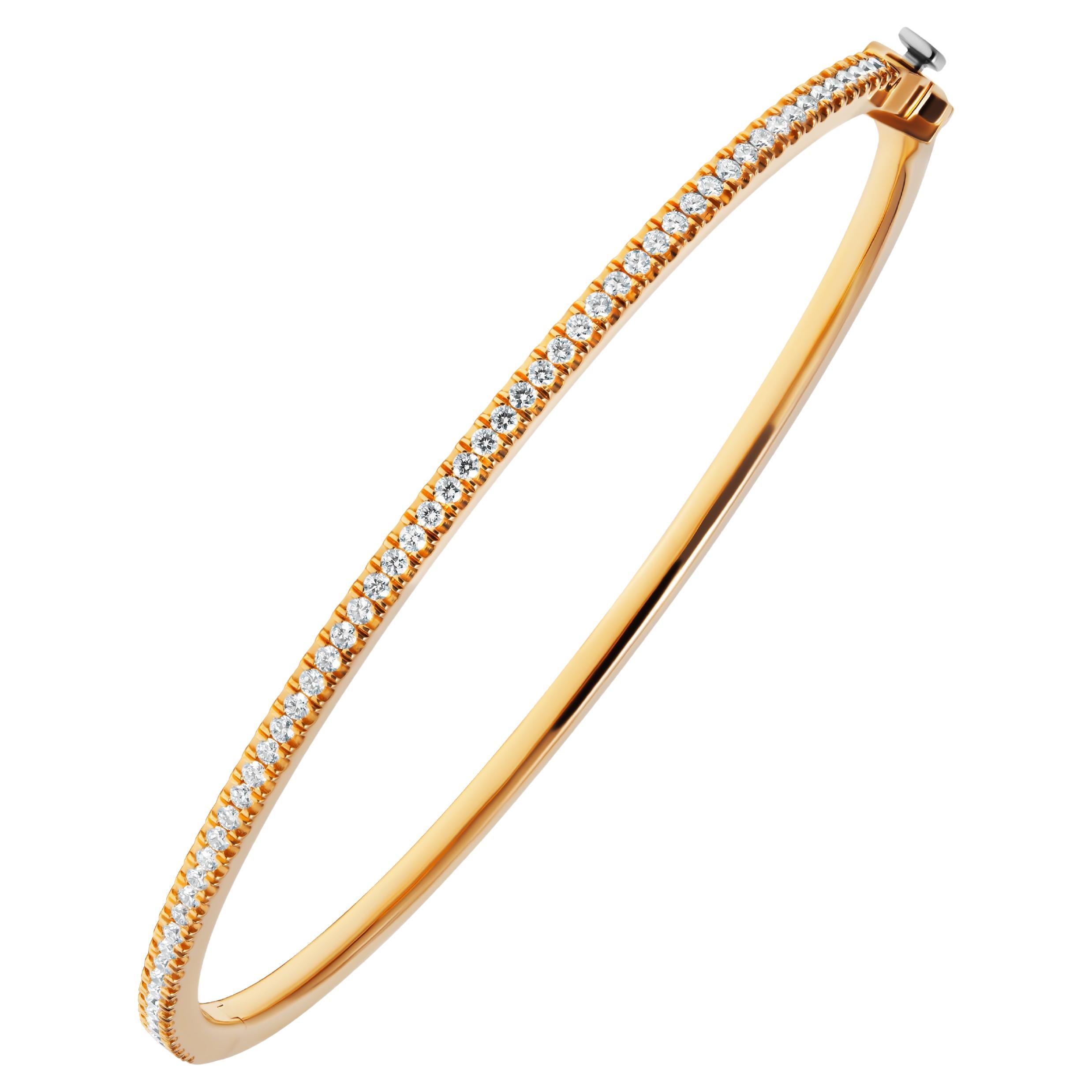 Bangle Bracelet with Pave Diamonds in vendita