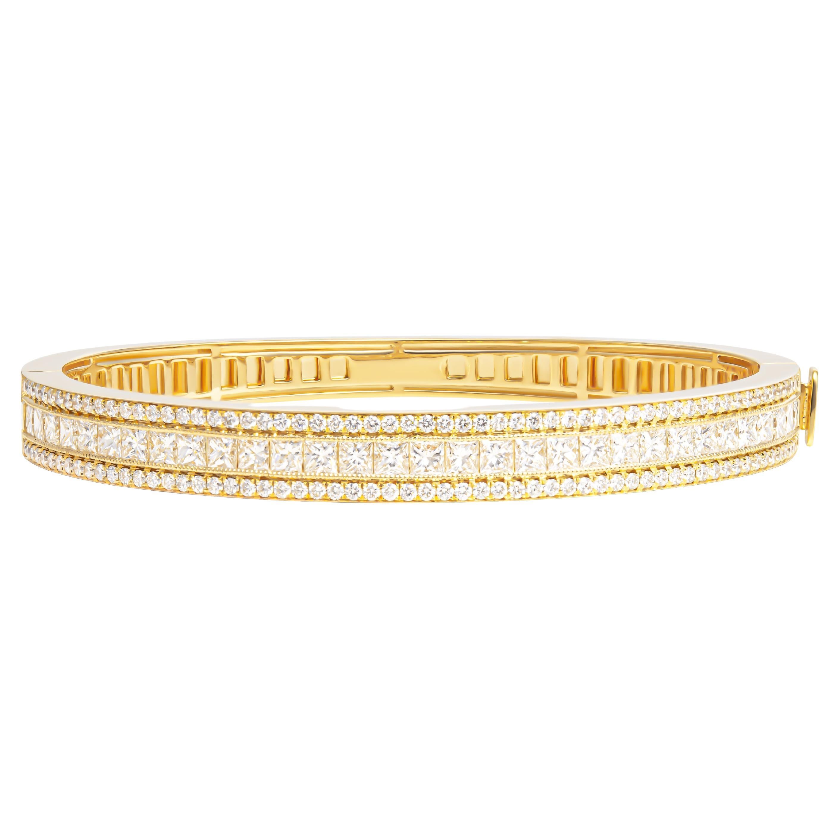 Armspange mit Diamanten im Prinzessinnenschliff im Angebot