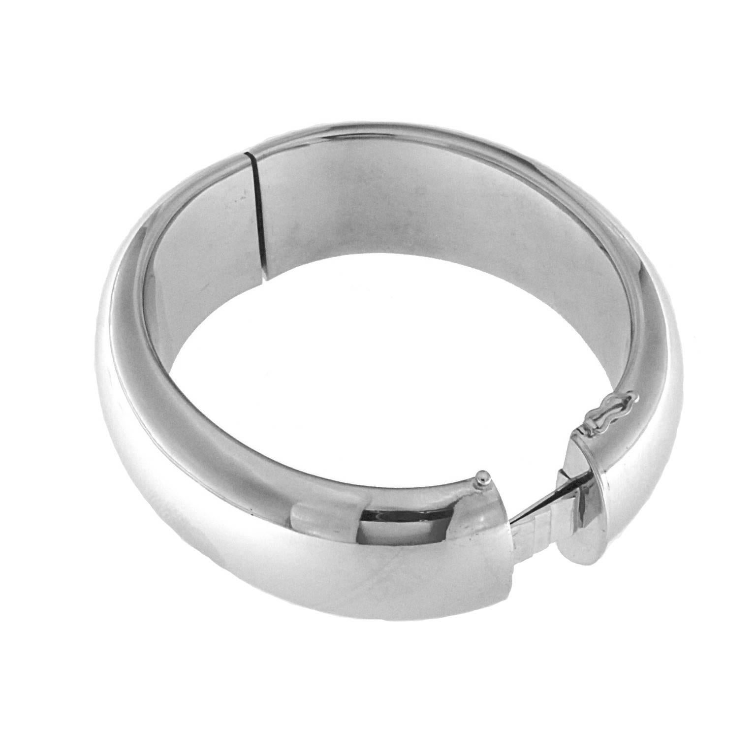Bangle from the Collection "Essence" 18 Karat White Gold For Sale