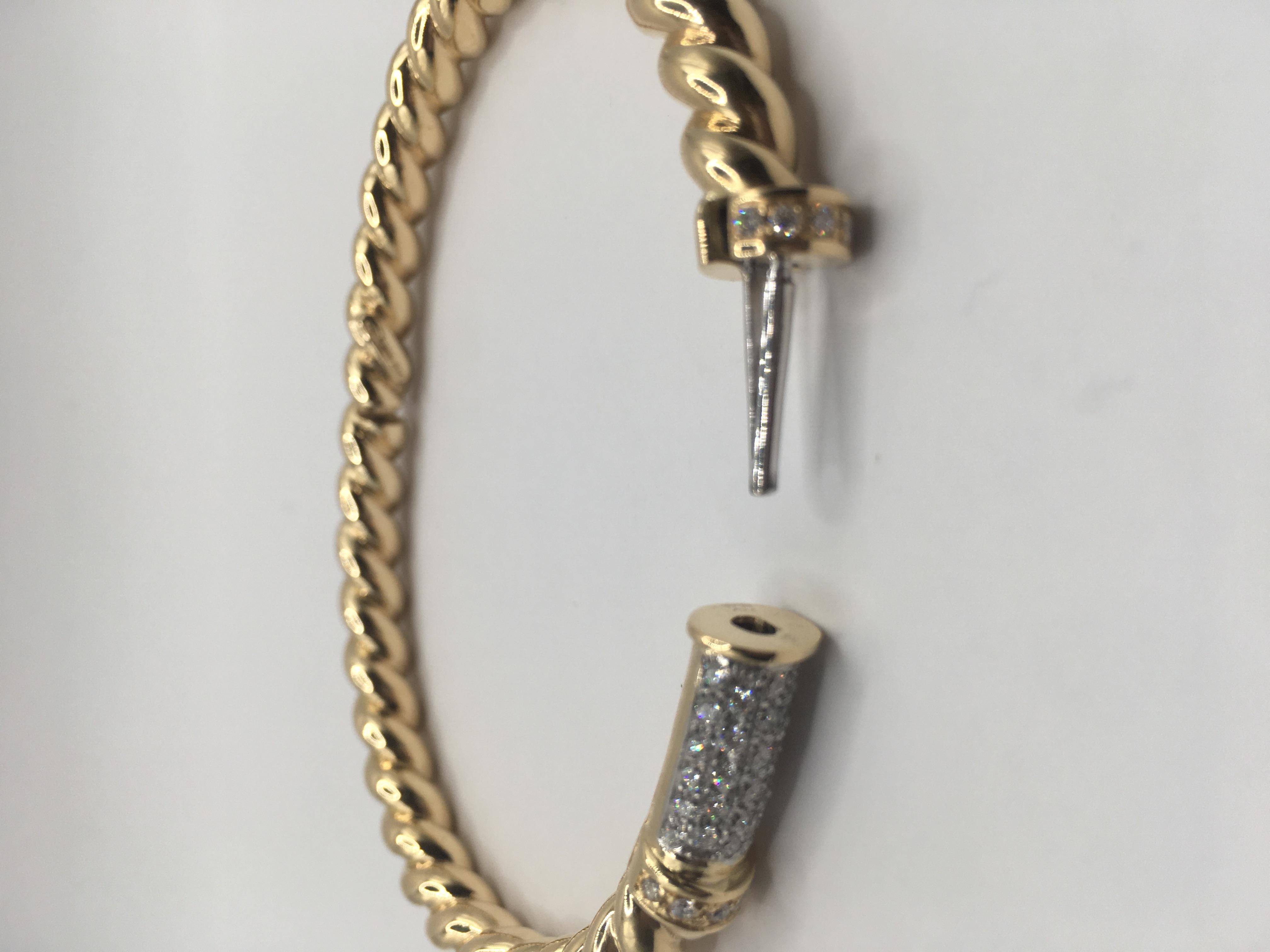 Seil-Armreif aus 18 Karat Gelbgold mit weißenen Diamanten Damen im Angebot