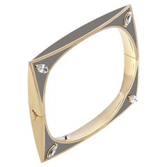 Bracelet jonc La Marchioness « La Marquise » serti de diamants en forme de marquise et d'émail chaton