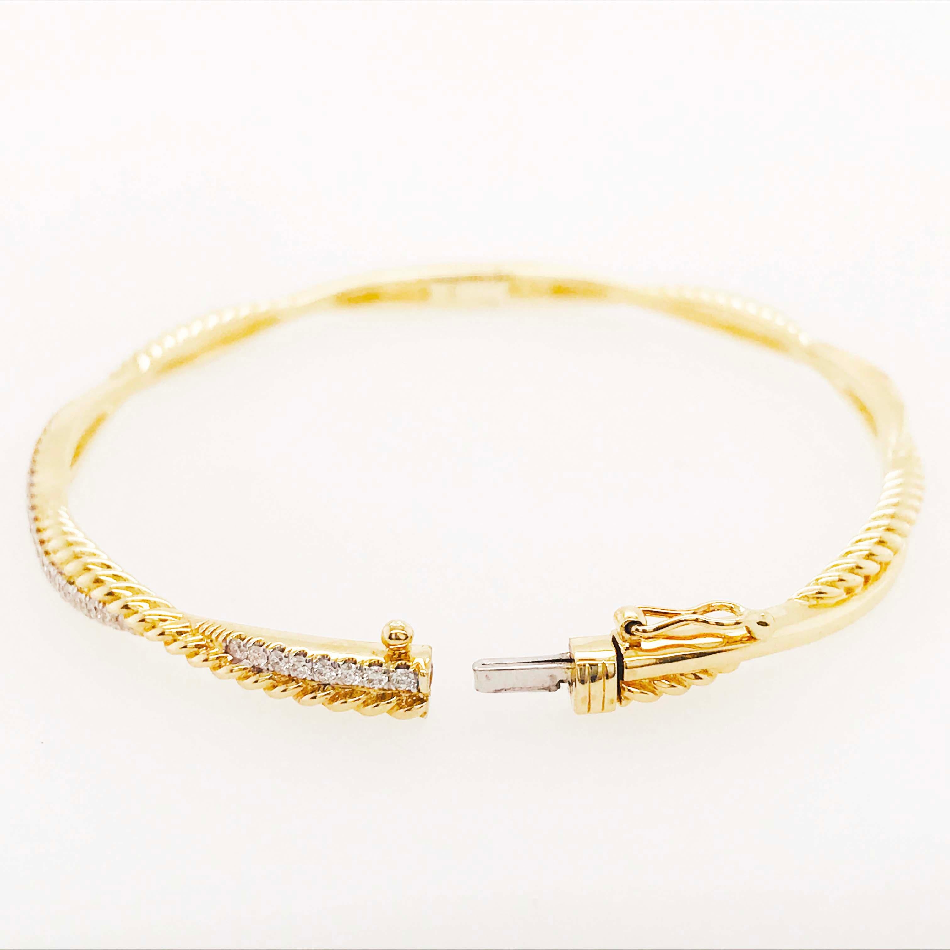 Bracelet tennis jonc en or 14 carats avec un tourbillon de diamants et un motif de corde en vente 2