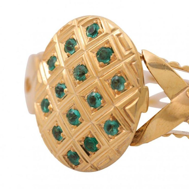 Bangle with Emerald-Encrusted Opening Capsule Top For Sale at 1stDibs