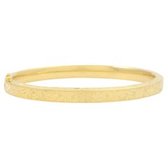 Bangle with Floral Pattern