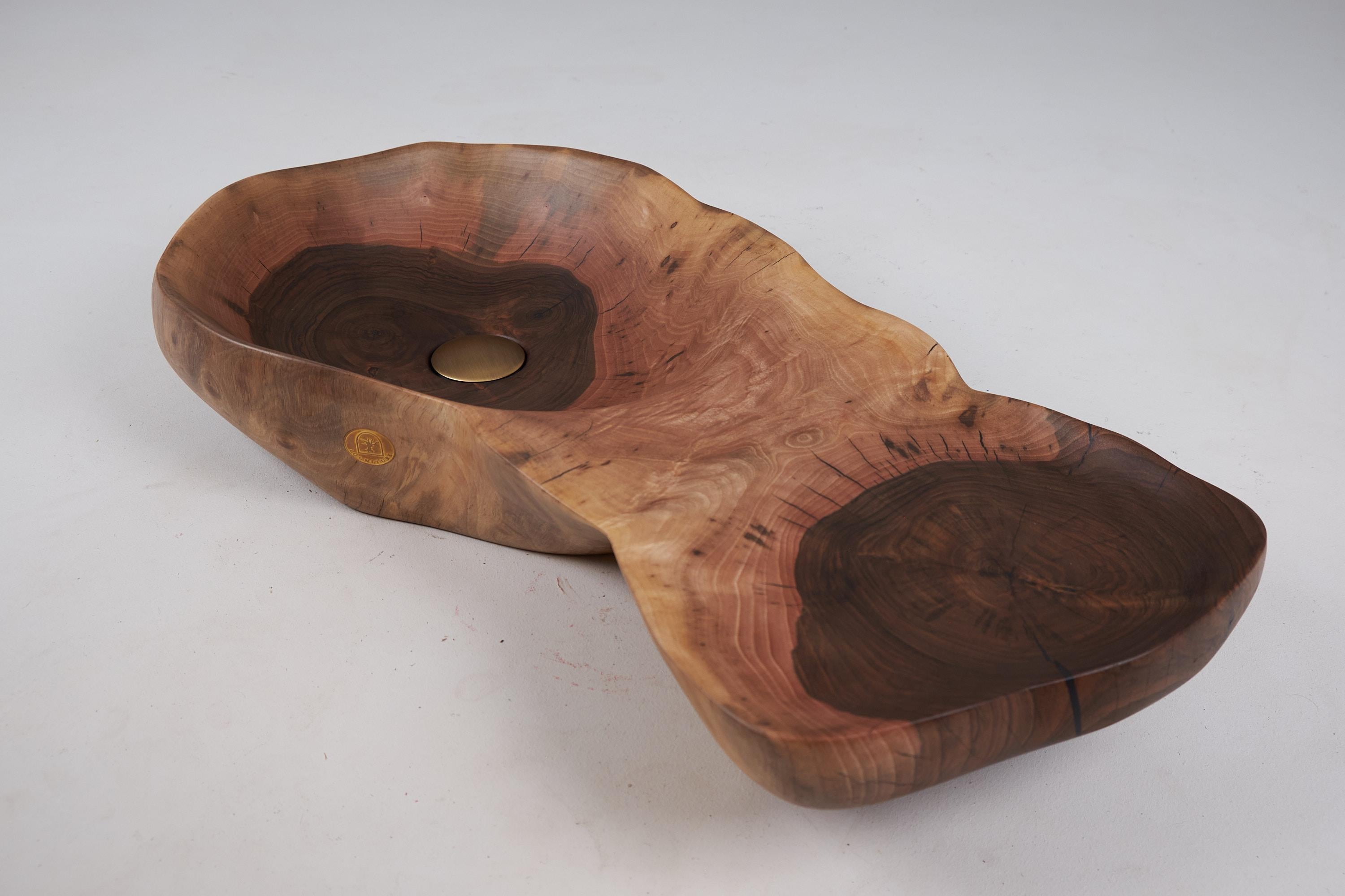 Banik, Waschtisch/Waschbecken aus Massivholz, Original zeitgenössisches Design, Logniture (Kroatisch) im Angebot