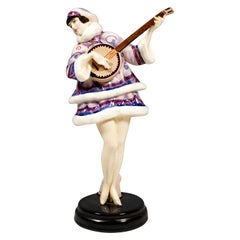 Zerline Balten come suonatrice di banjo, Goldscheider Vienna, 1930 ca.