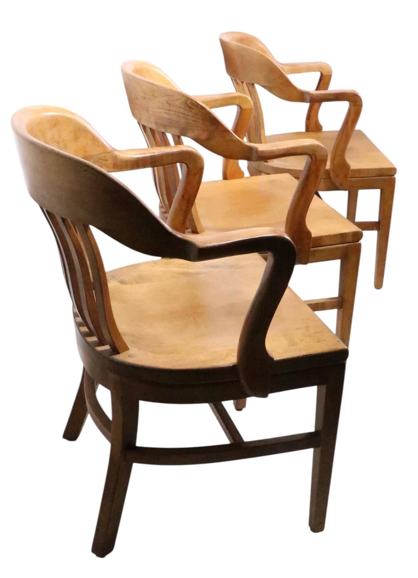 Noce Sedie da giuria della Banca d'Inghilterra di Gunlocke 3 disponibili in vendita