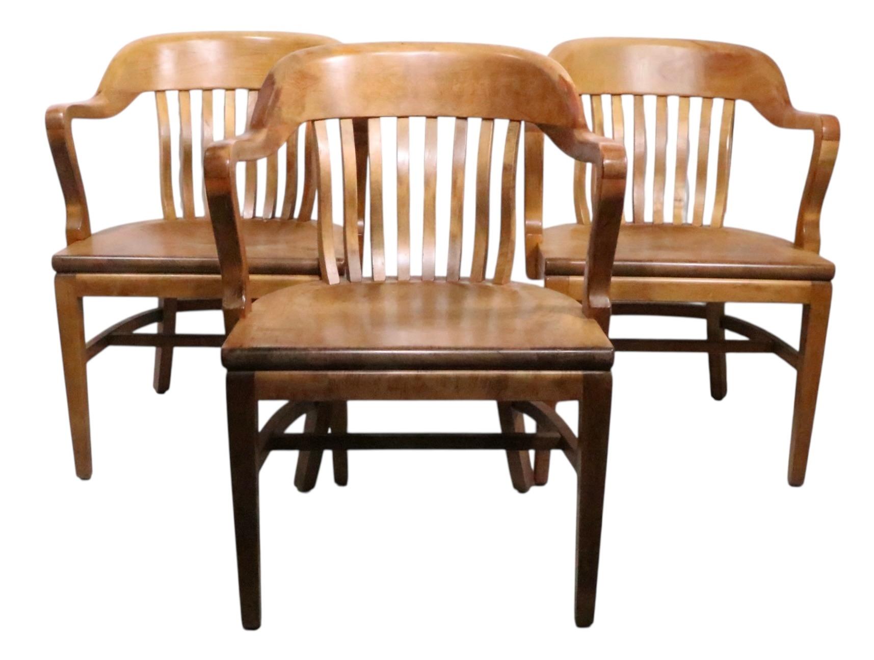 Sedie da giuria della Banca d'Inghilterra di Gunlocke 3 disponibili in vendita 1