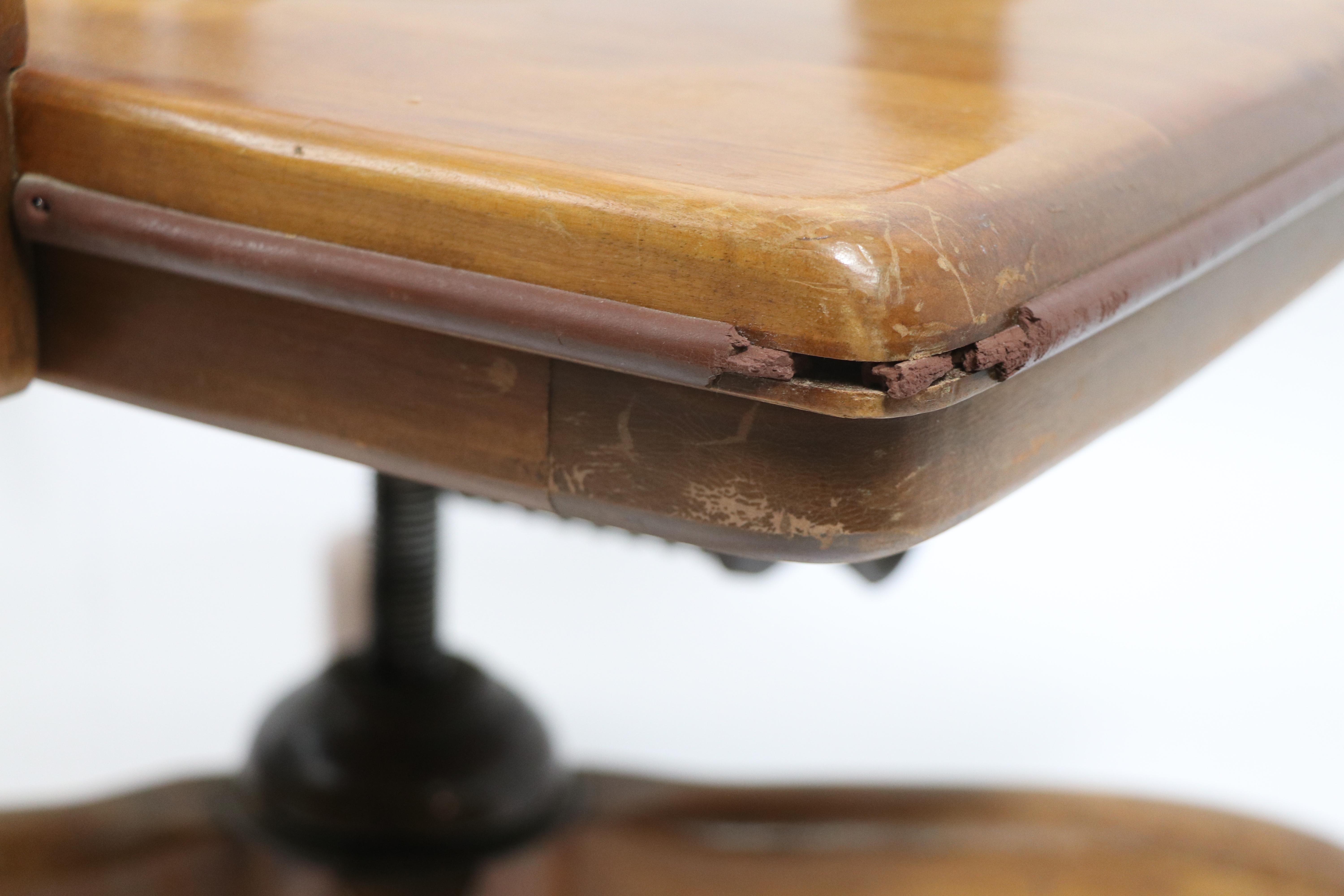 Bank of England Yale Library Jury Swivel Office Desk Chair in Walnut 1