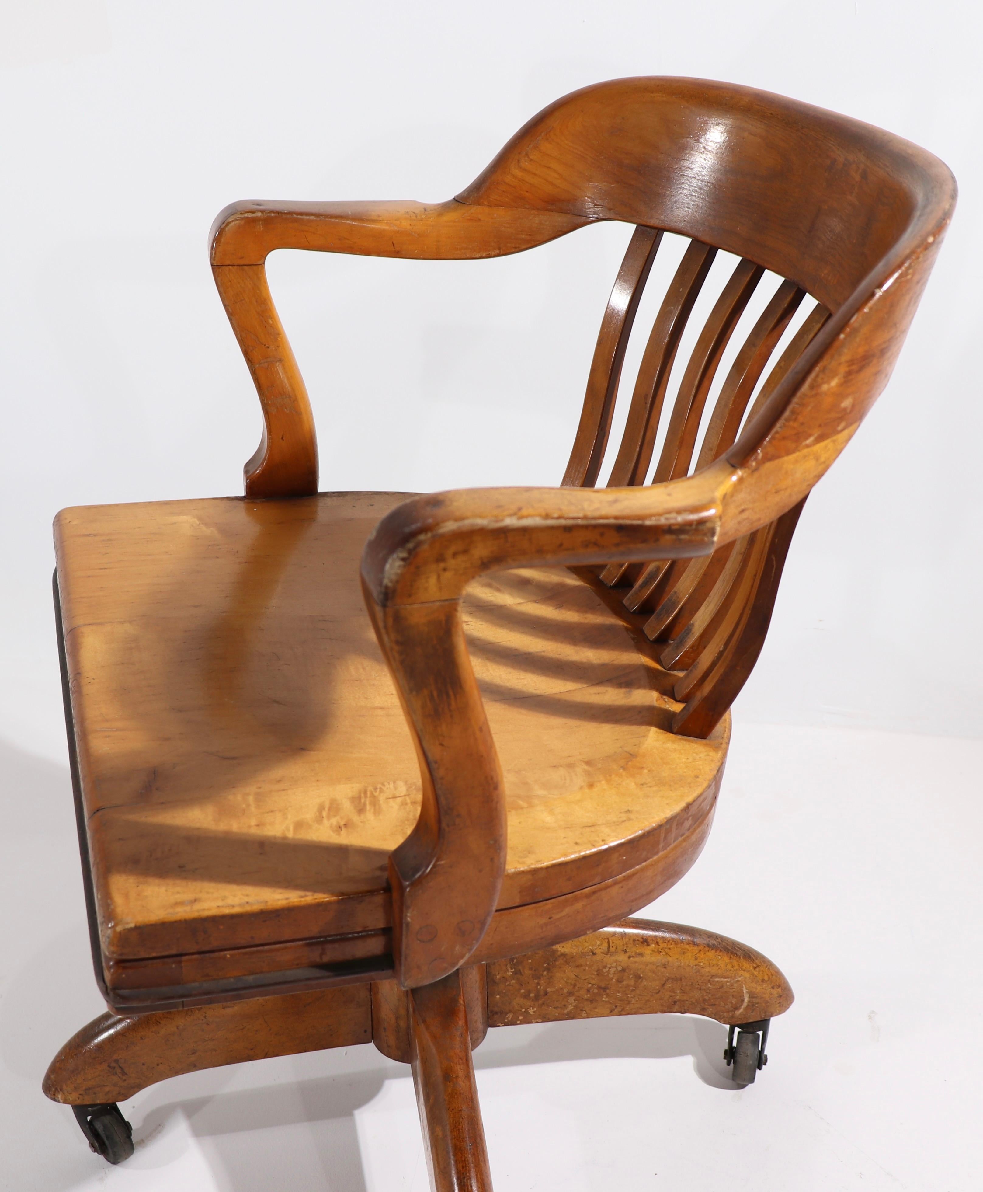 Bank of England Yale Library Swivel Tilt Desk Chair In Good Condition In New York, NY