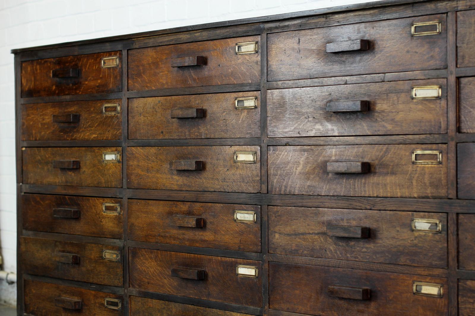 Early 20th Century Bank of French Oak Museum Drawers, circa 1920s