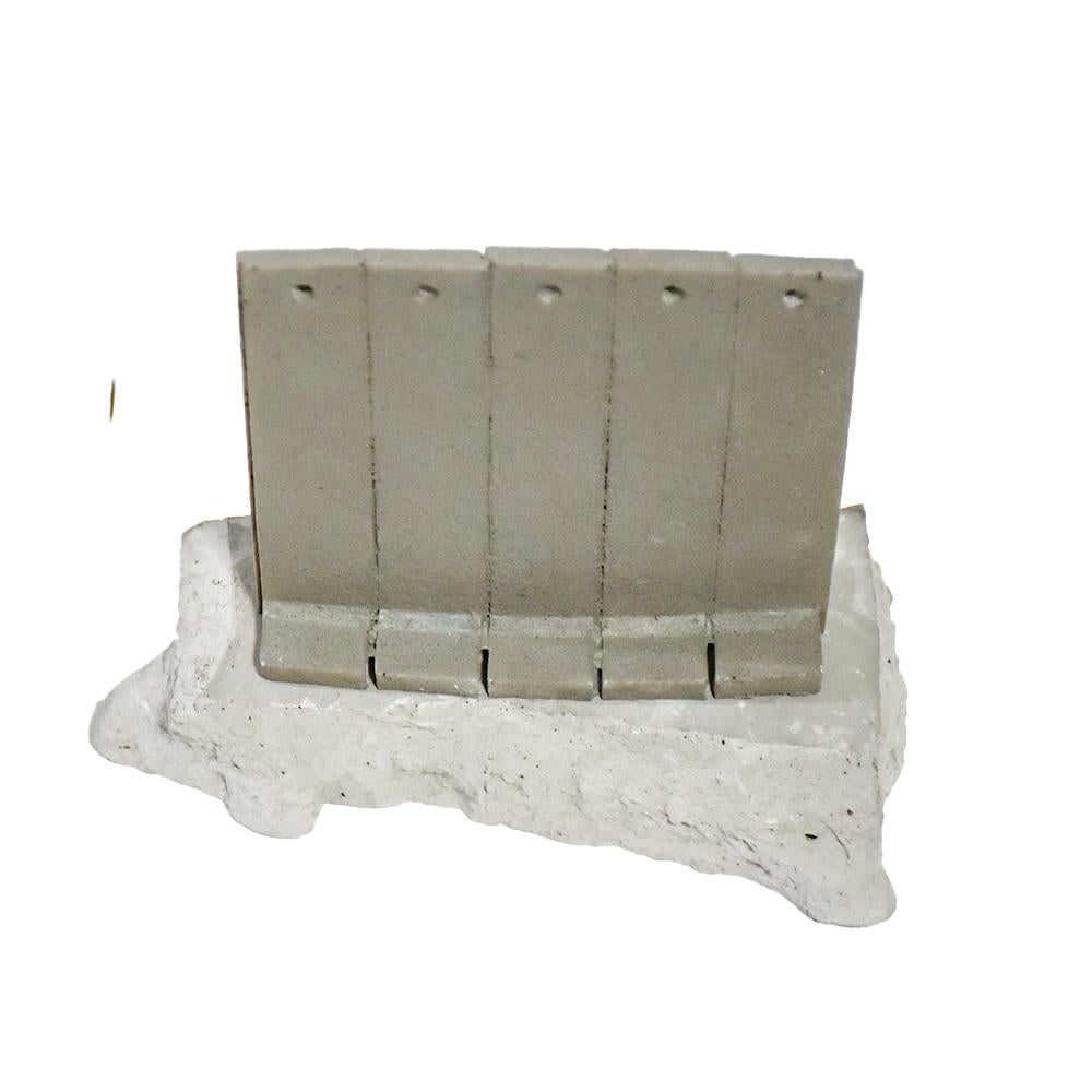 Escultura de Pared Lanzador de Flores de Hotel Amurallado en venta 1