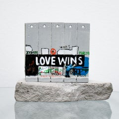 BANKSY Wandskulptur „Love Wins“ aus dem Hotel