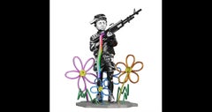 Sculpture de collection en polystone Crayon Shooter avec base magnétique détachable 