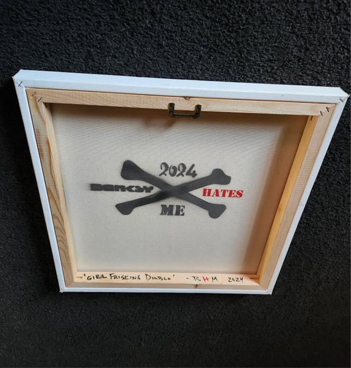 Contemporary street art banksy pop art museum leinwand rot interior figurativ (Beige), Portrait Painting, von Banksy Hates Me