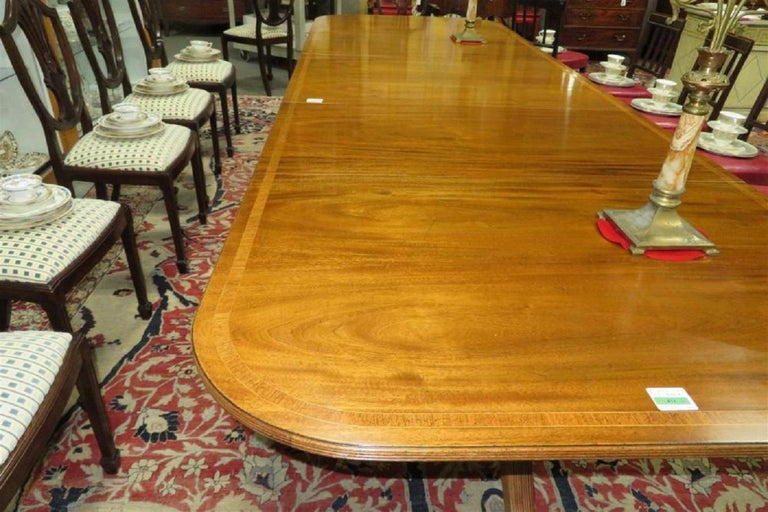 Banquet Georgian Style Mahogany Triple-Pedestal Dining Table, 19th Century For Sale 4