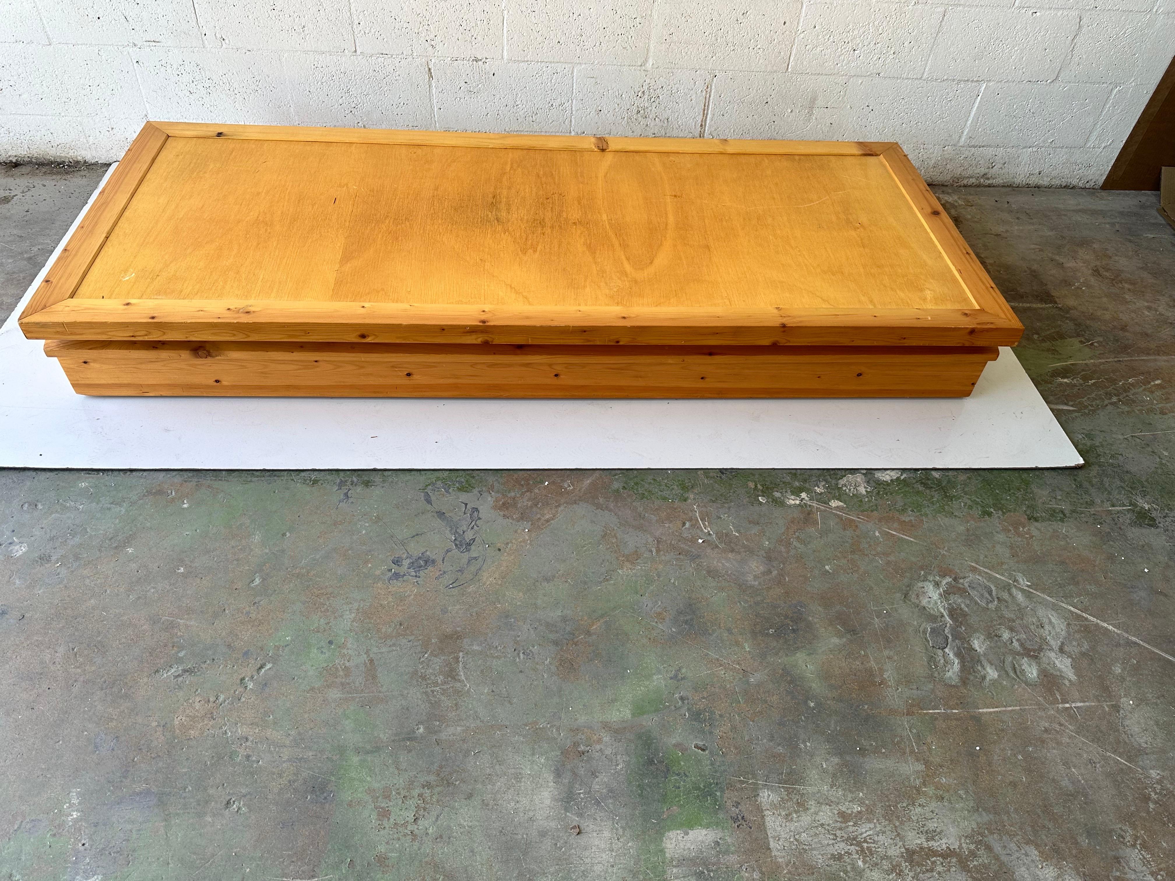 Late 20th Century Banquette Bench Charlotte Perriand Style From Meribel For Sale