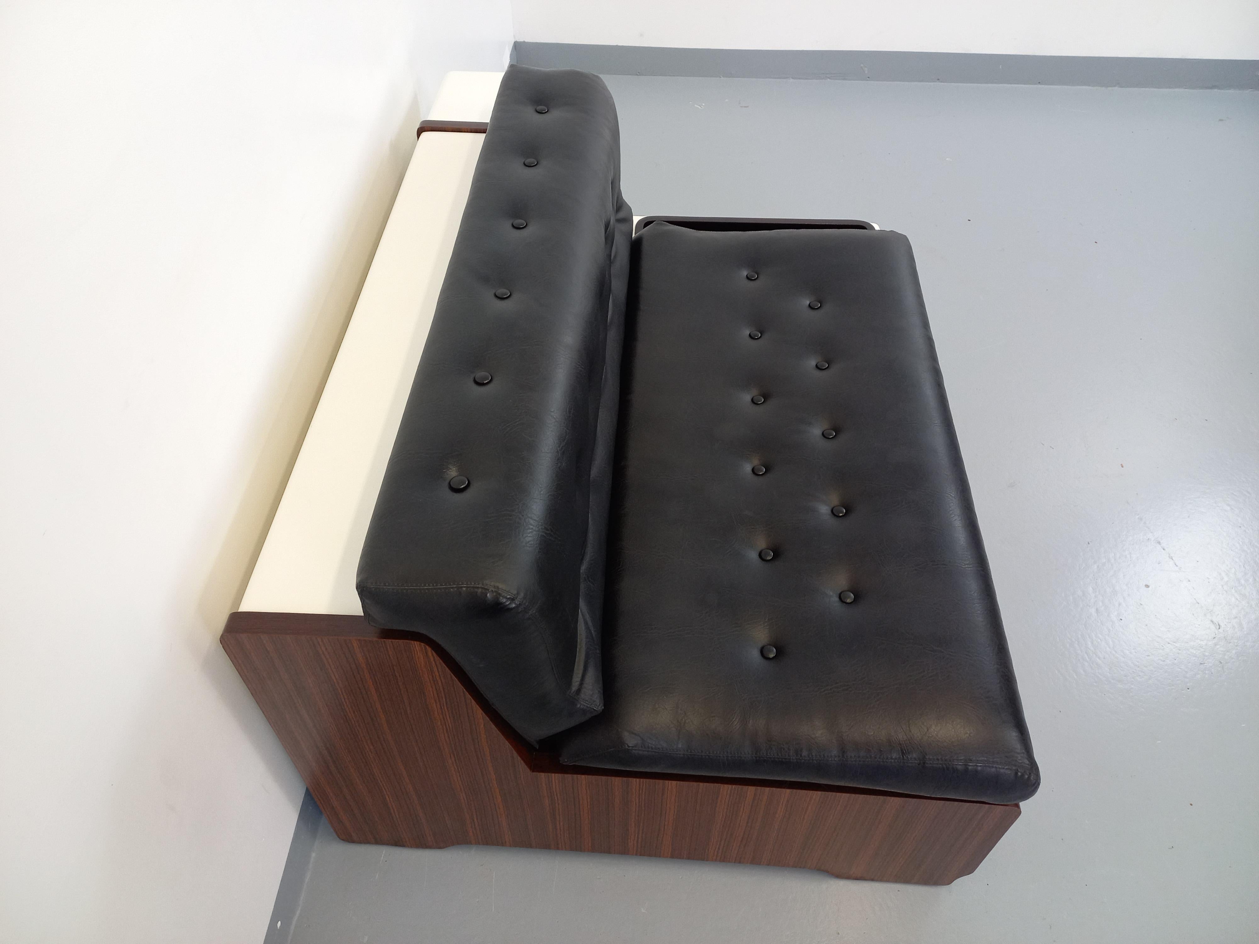 Banquette canapé-lit vintage avec éclairage intégré, design italien Beka Tortuga in vendita 4