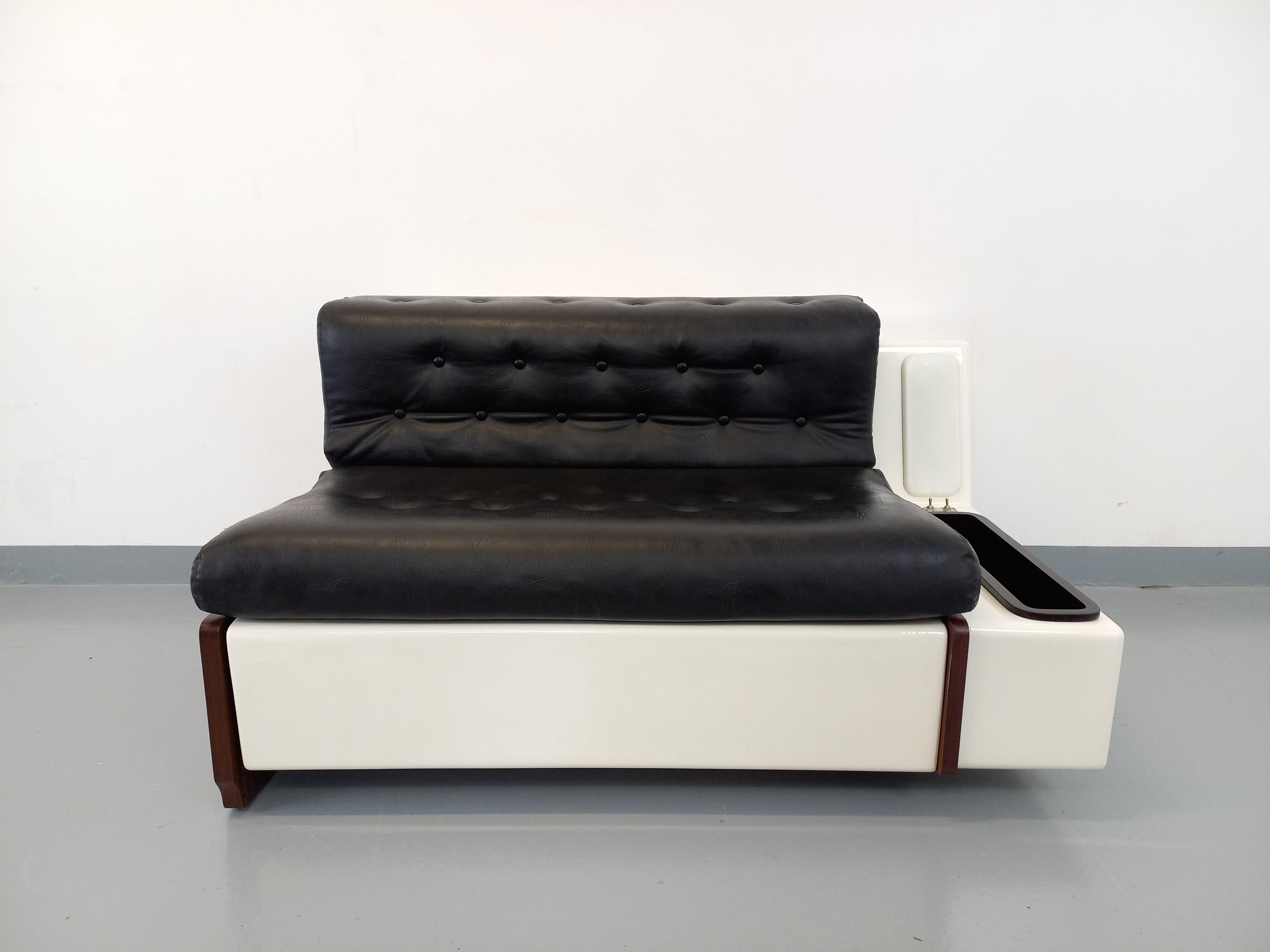 Materiale sintetico Banquette canapé-lit vintage avec éclairage intégré, design italien Beka Tortuga in vendita