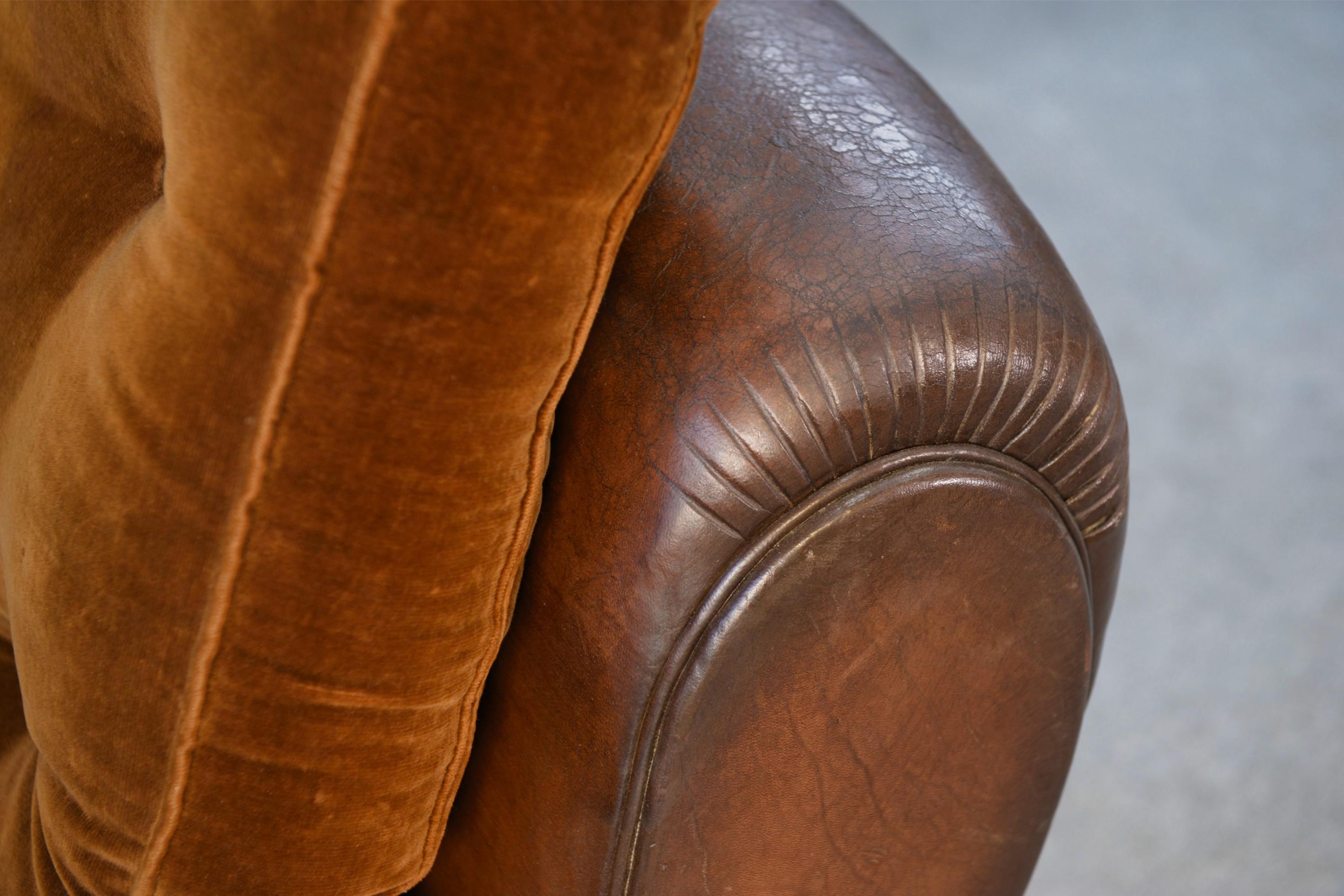 Banquette Club en cuir convertible avec assises velours 1920's For Sale 9
