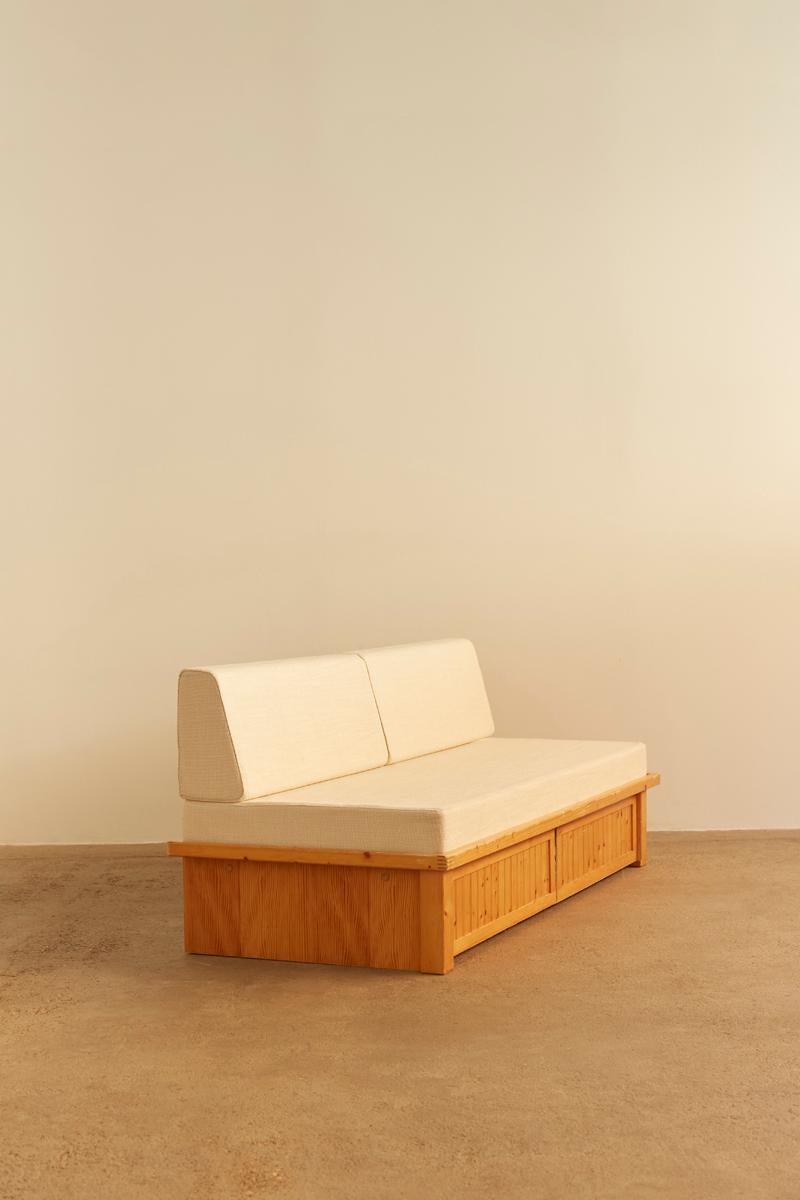Banqueta Des Arcs Sofá cama de día Charlotte Perriand en Bueno estado para la venta en London, GB